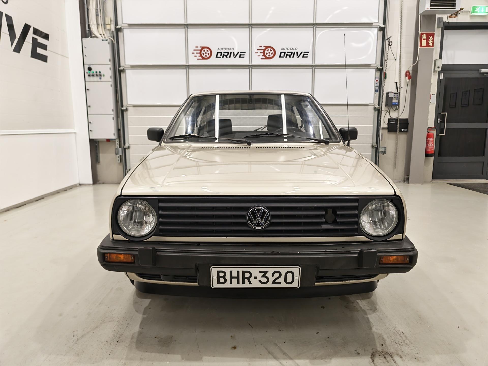 VOLKSWAGEN Golf 1988