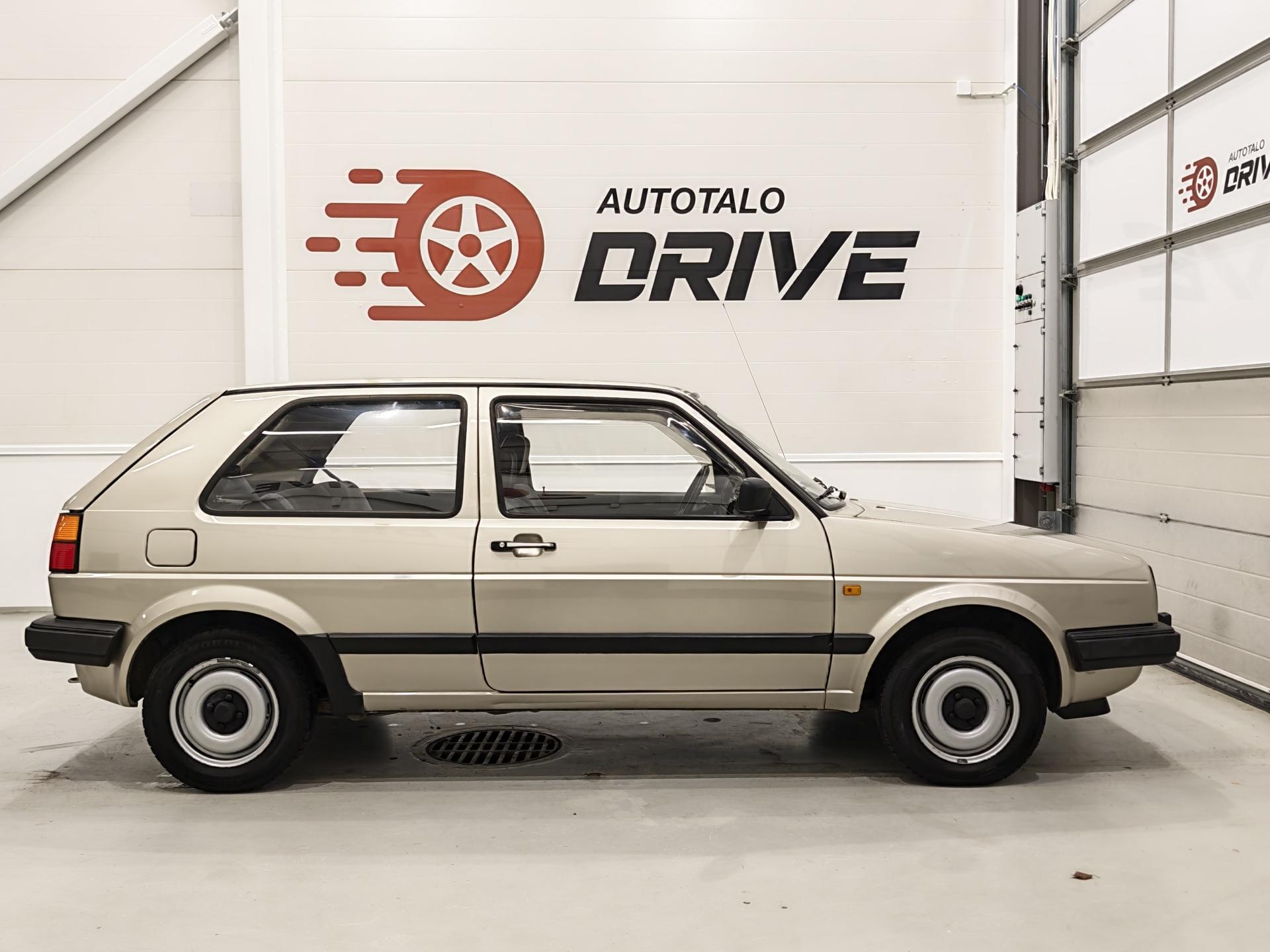 VOLKSWAGEN Golf 1988