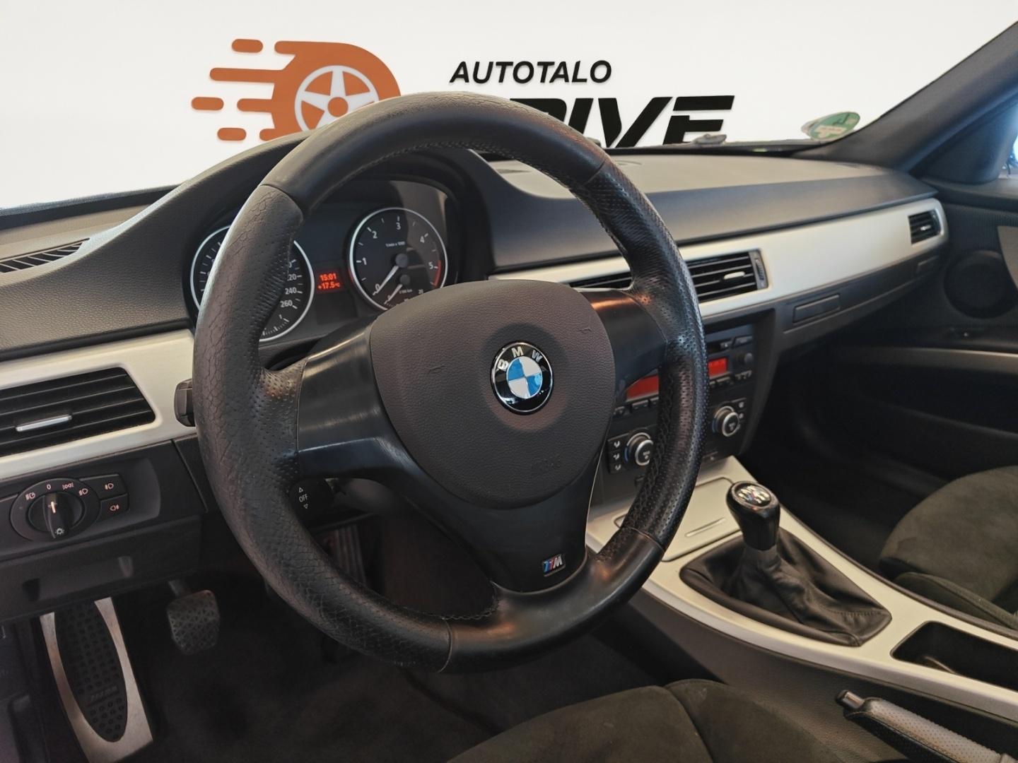 BMW 330 2007