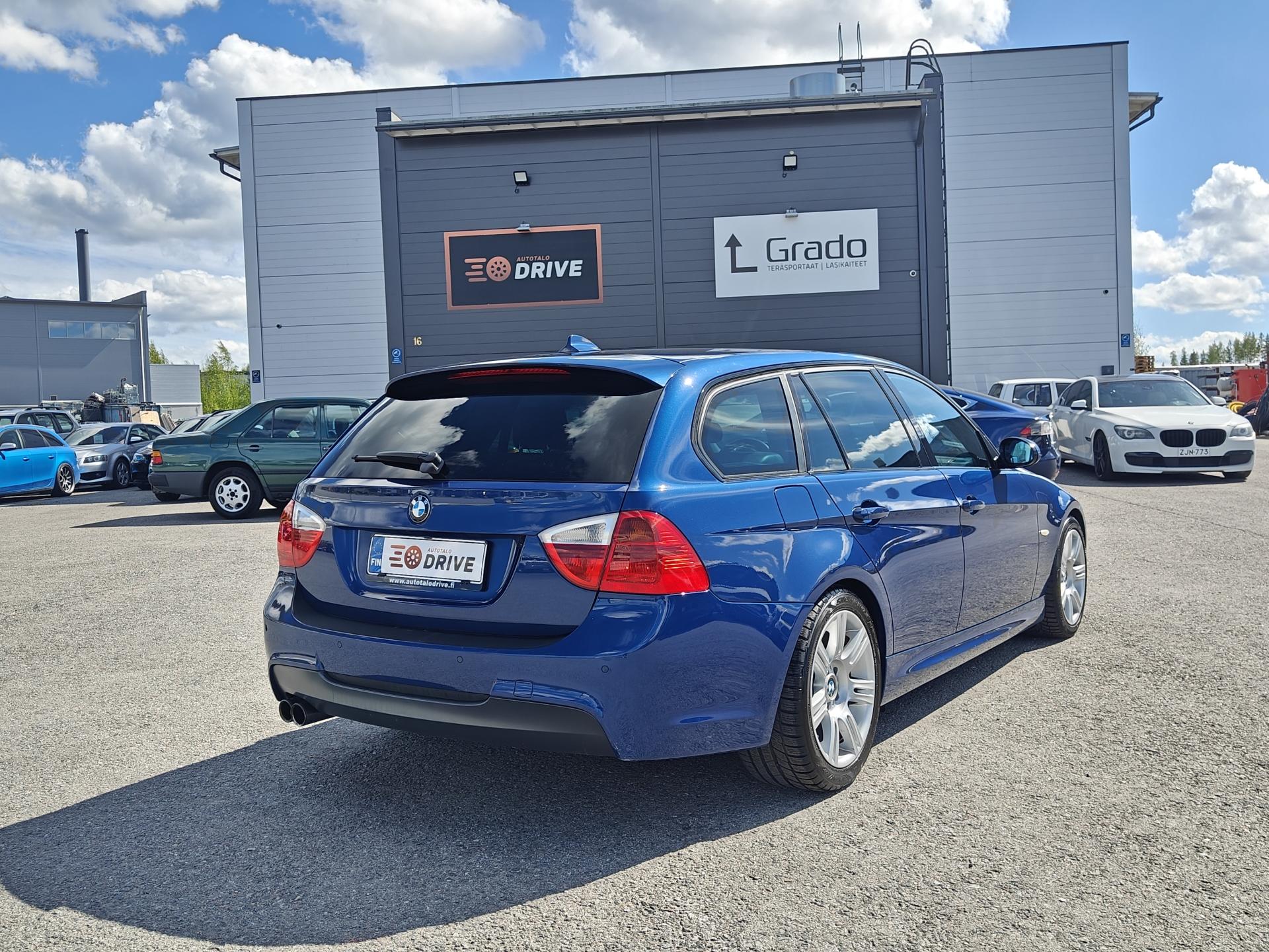 BMW 330 2007