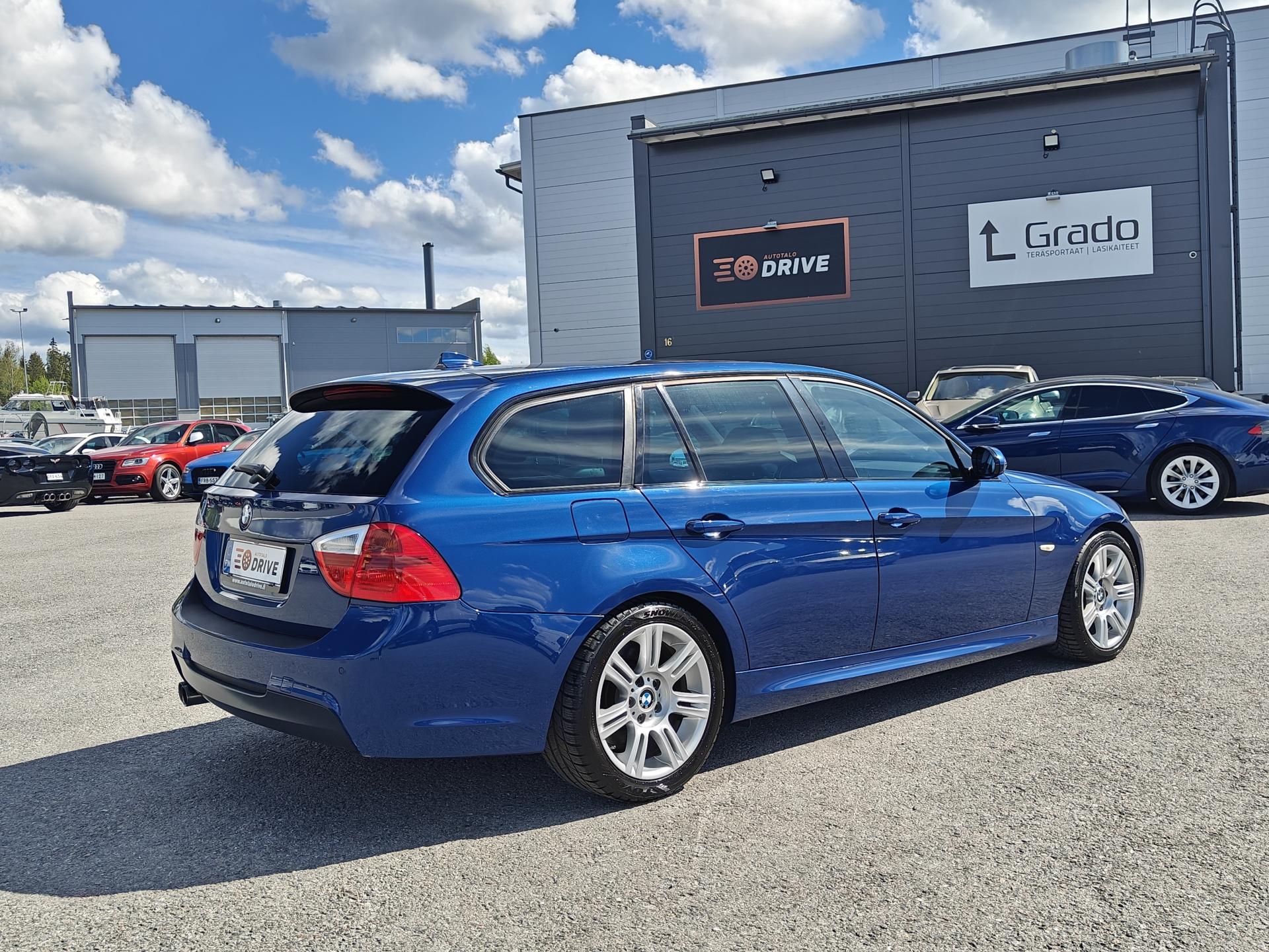 BMW 330 2007