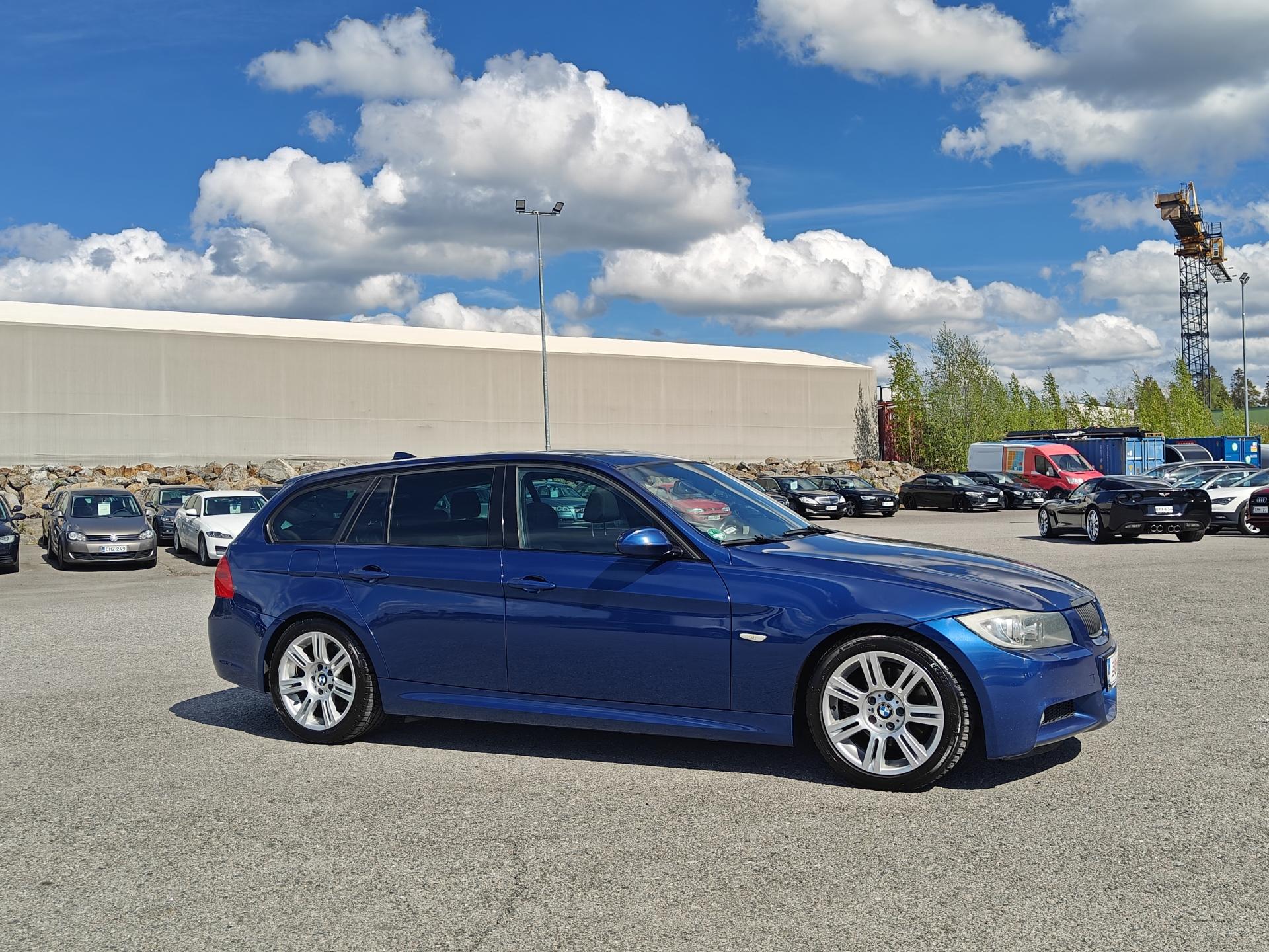 BMW 330 2007