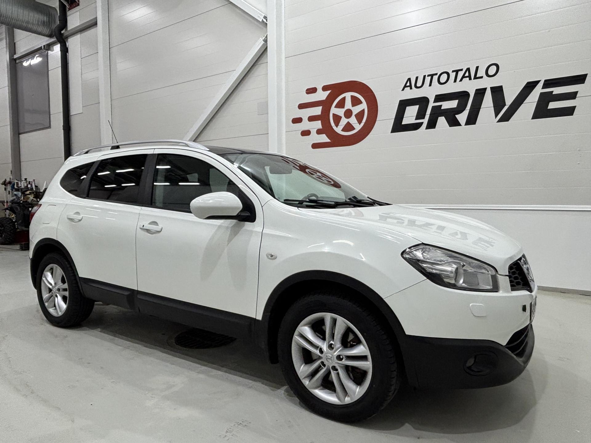 NISSAN Qashqai+2 2011