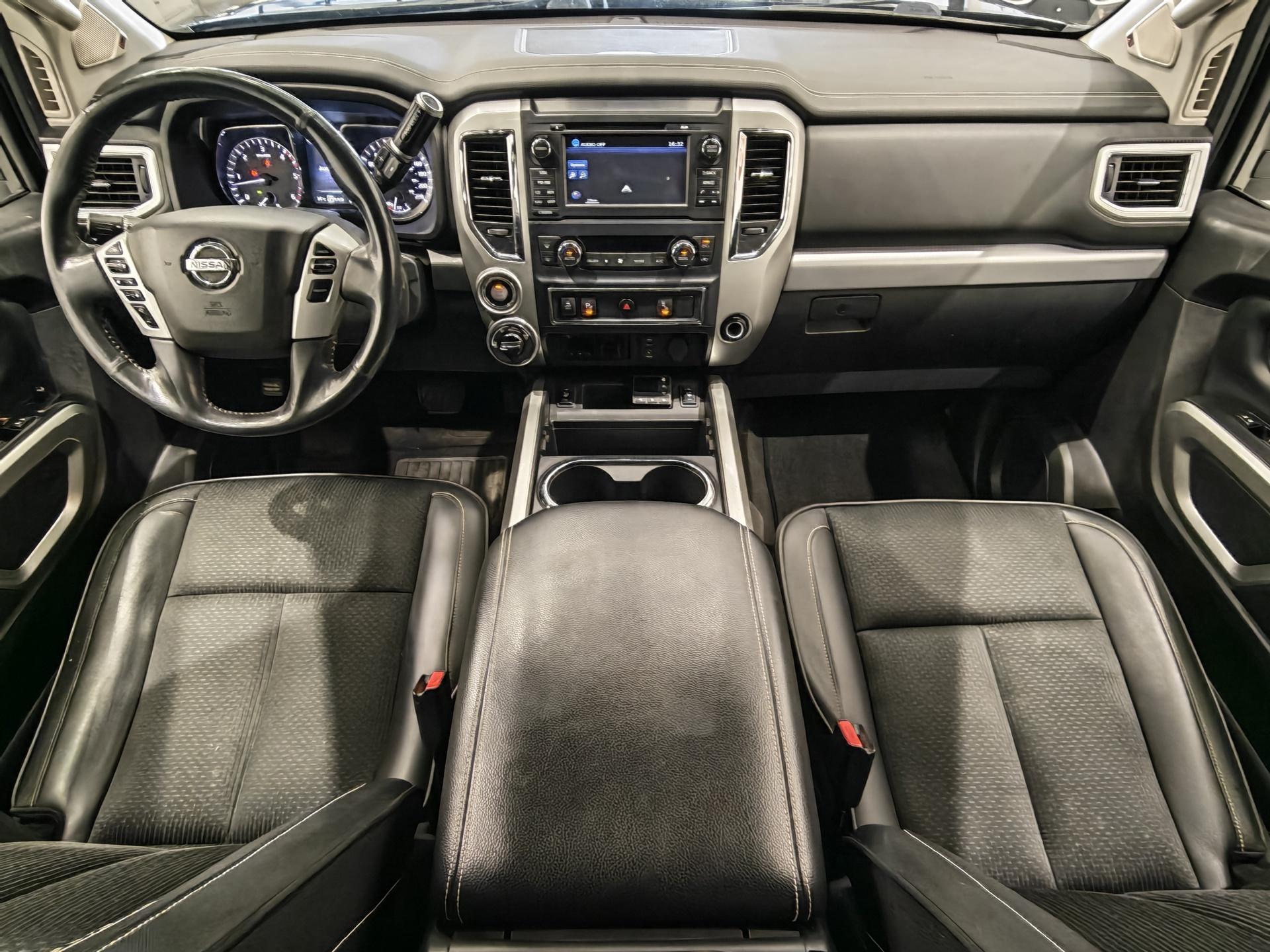 NISSAN Titan 2017
