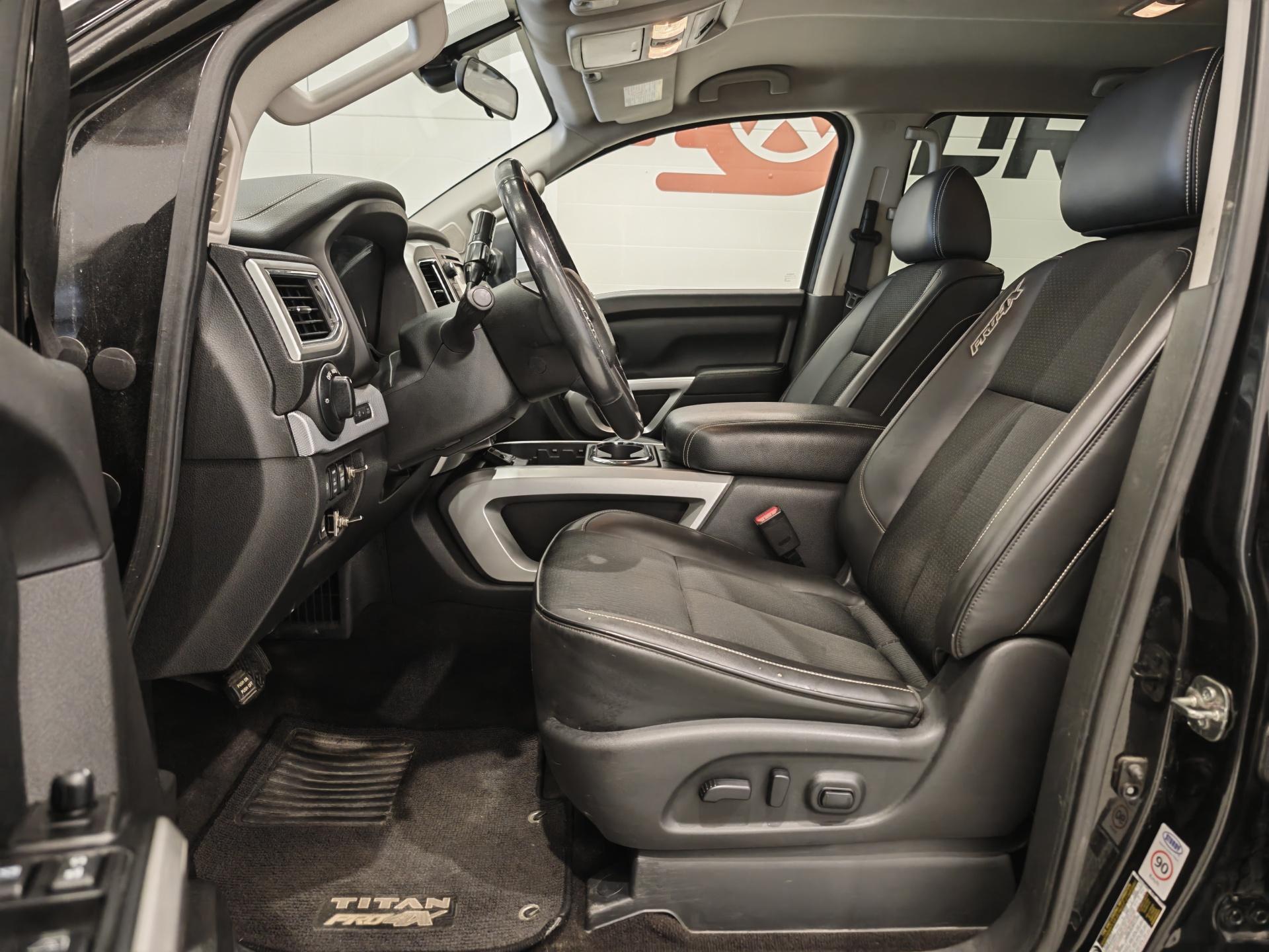 NISSAN Titan 2017