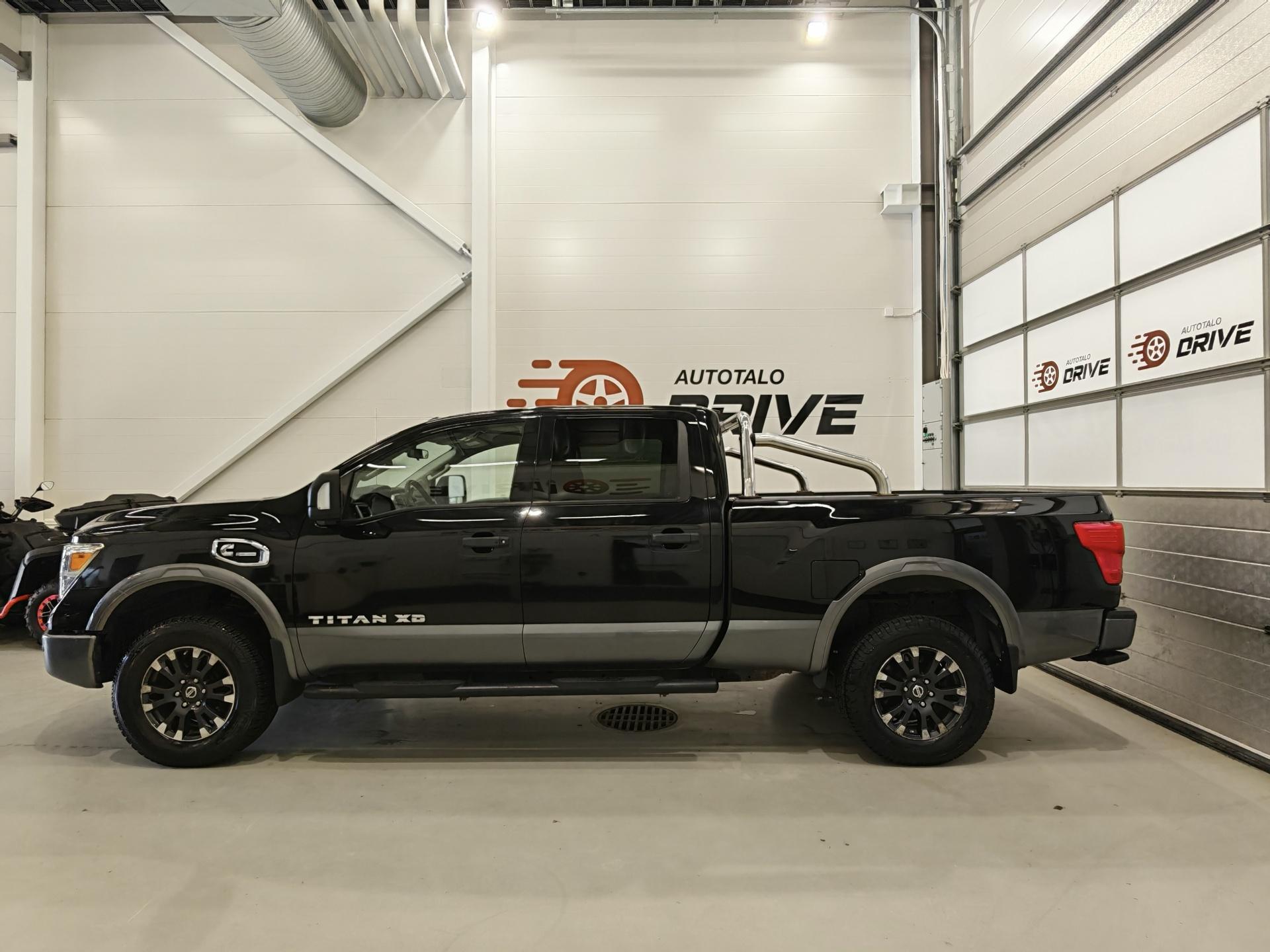 NISSAN Titan 2017