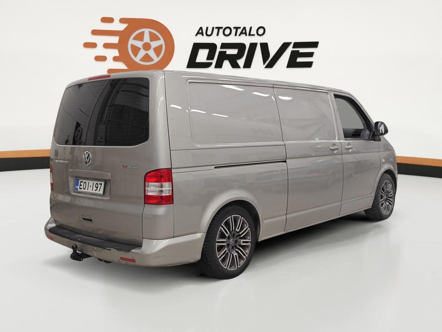 VOLKSWAGEN Transporter 2011