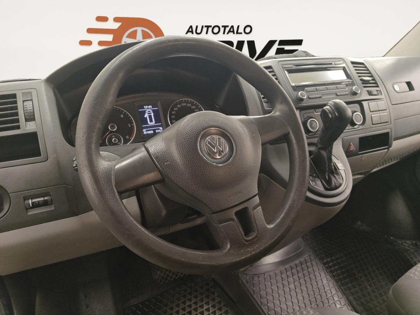 VOLKSWAGEN Transporter 2011