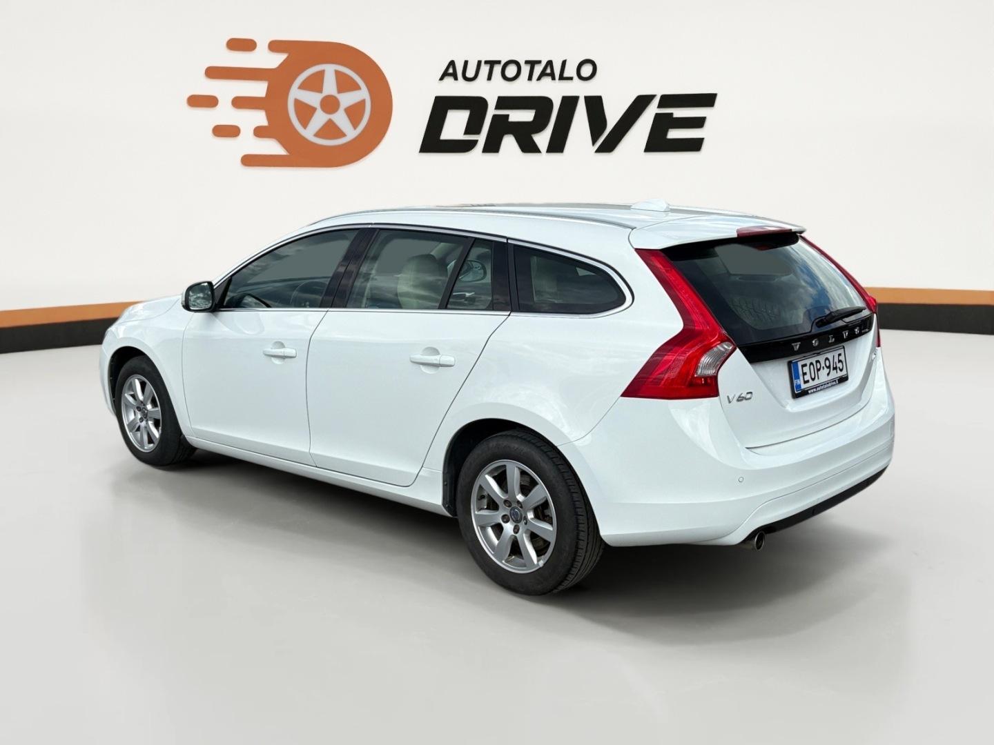 VOLVO V60 2017