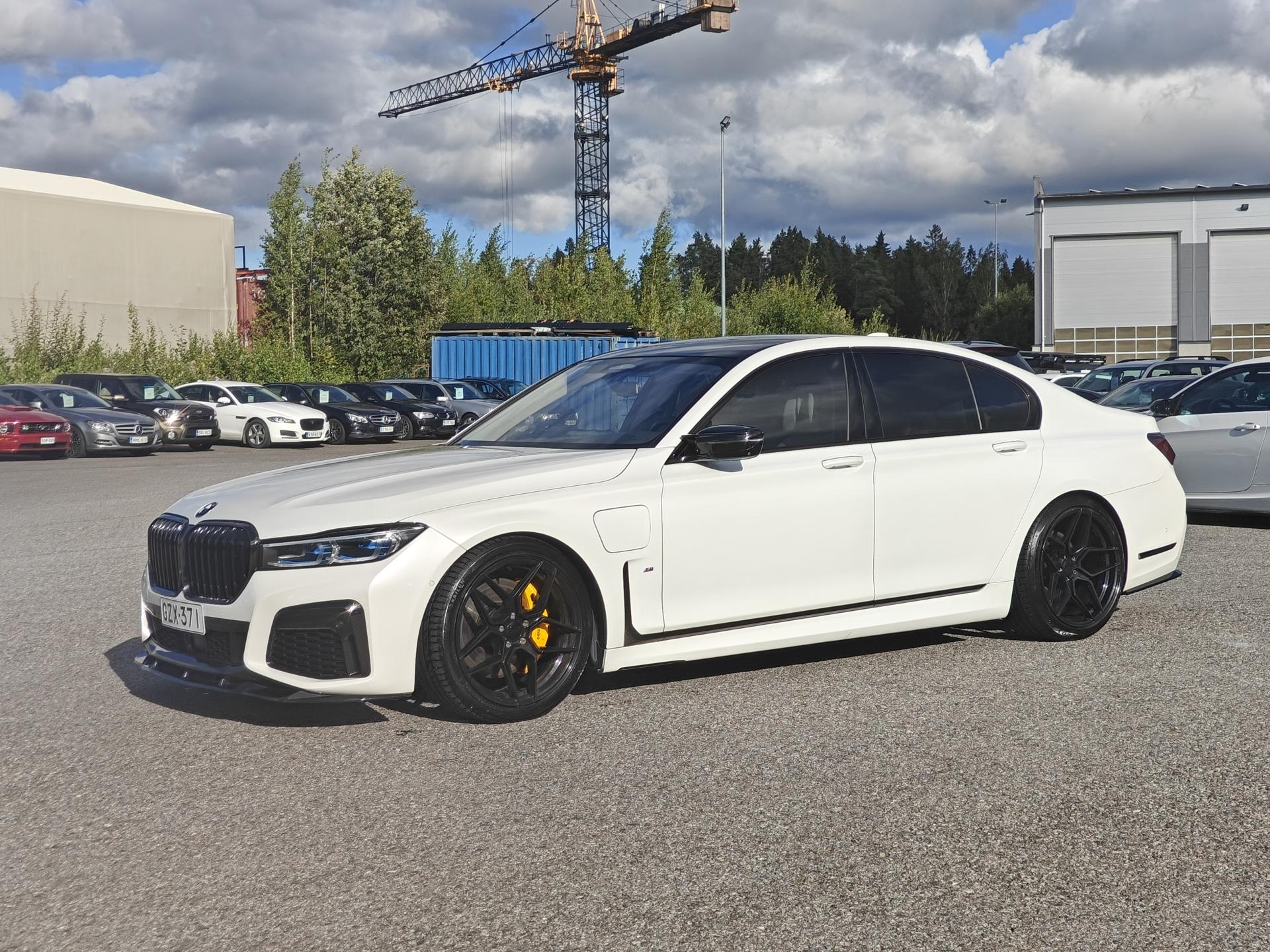 BMW 745 2020