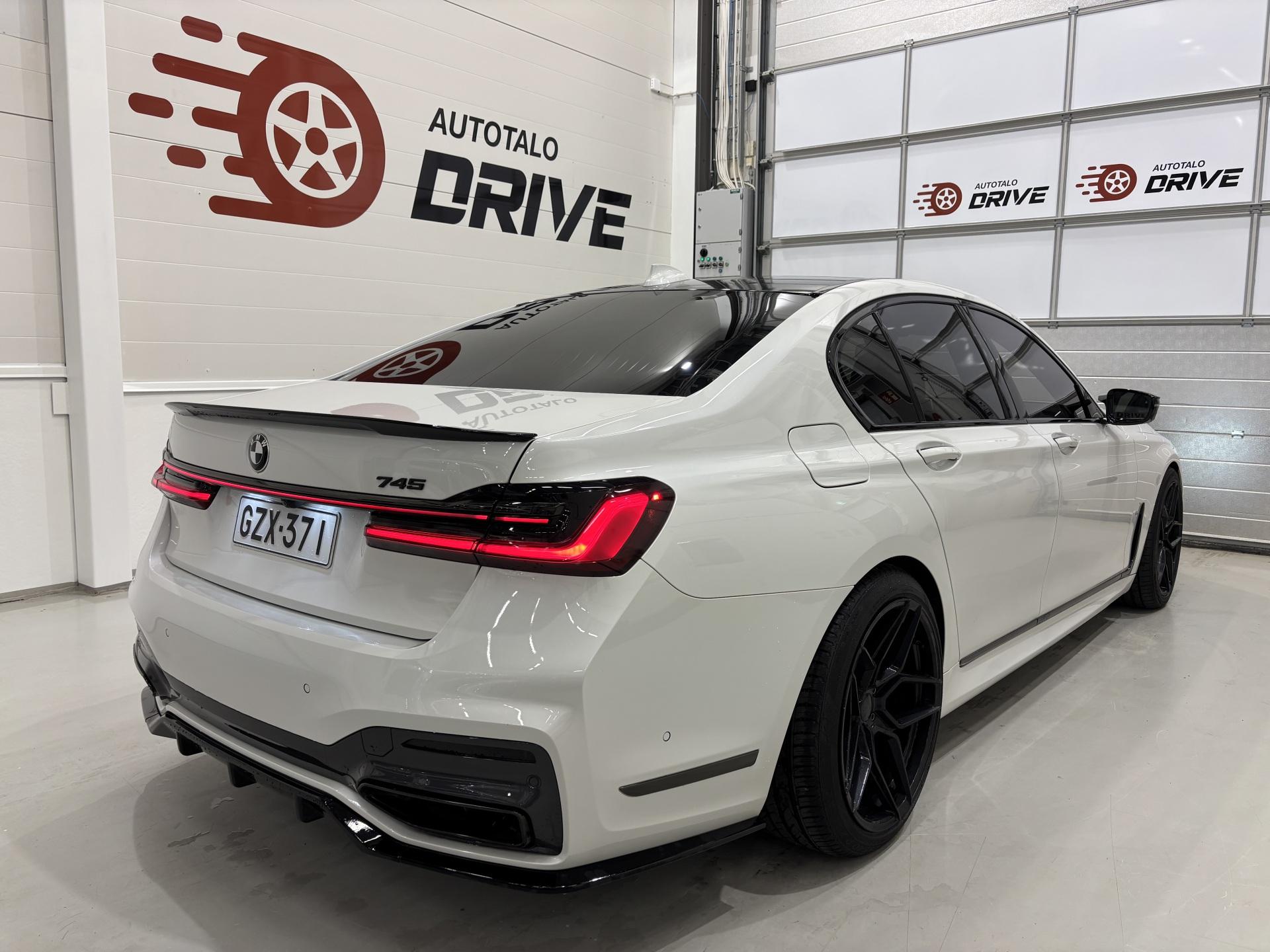 BMW 745 2020