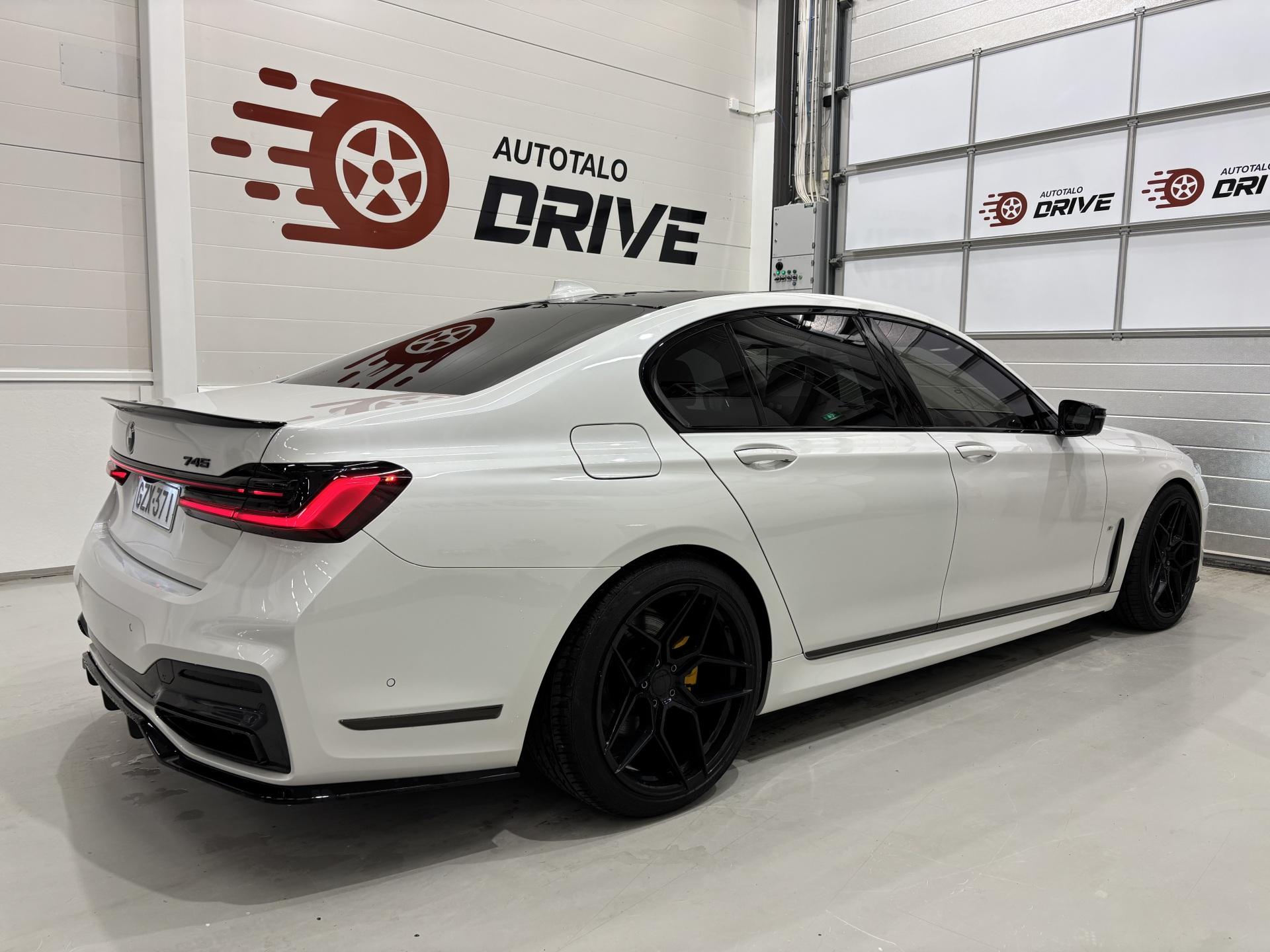 BMW 745 2020