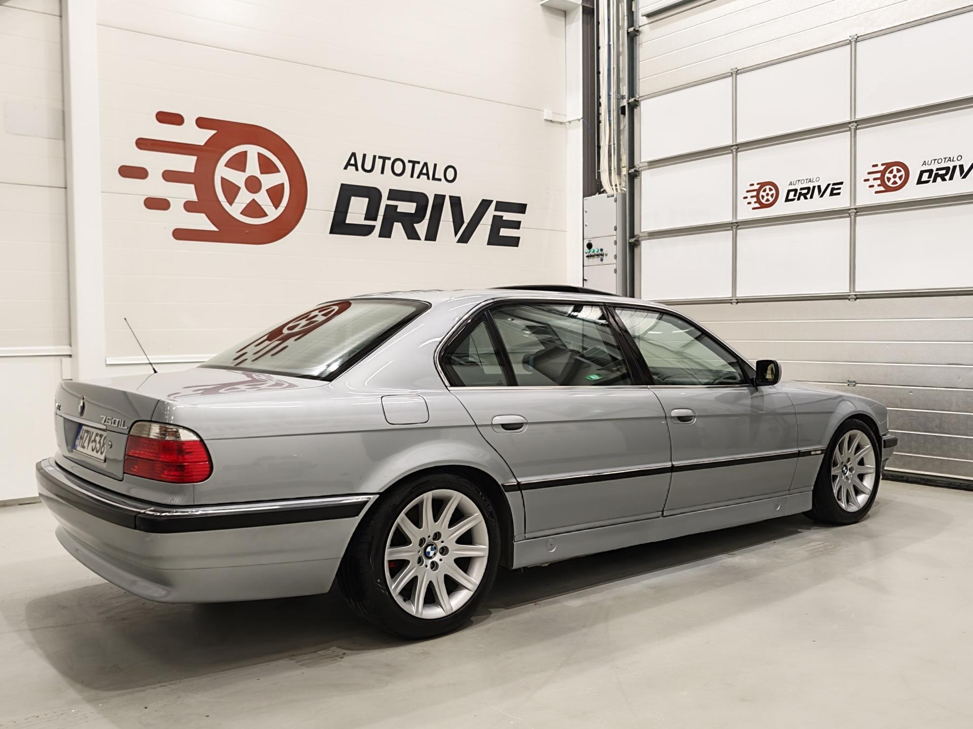 BMW 750 1995
