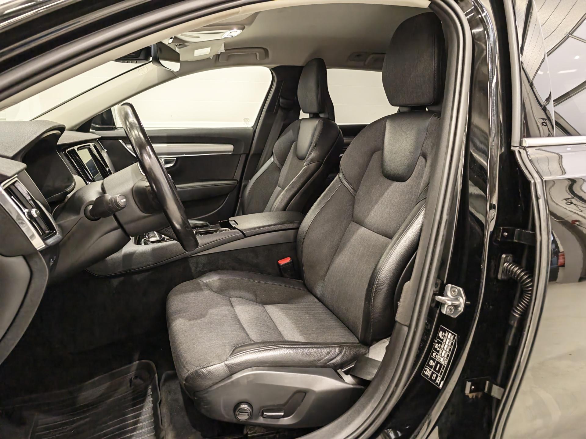VOLVO V90 2019