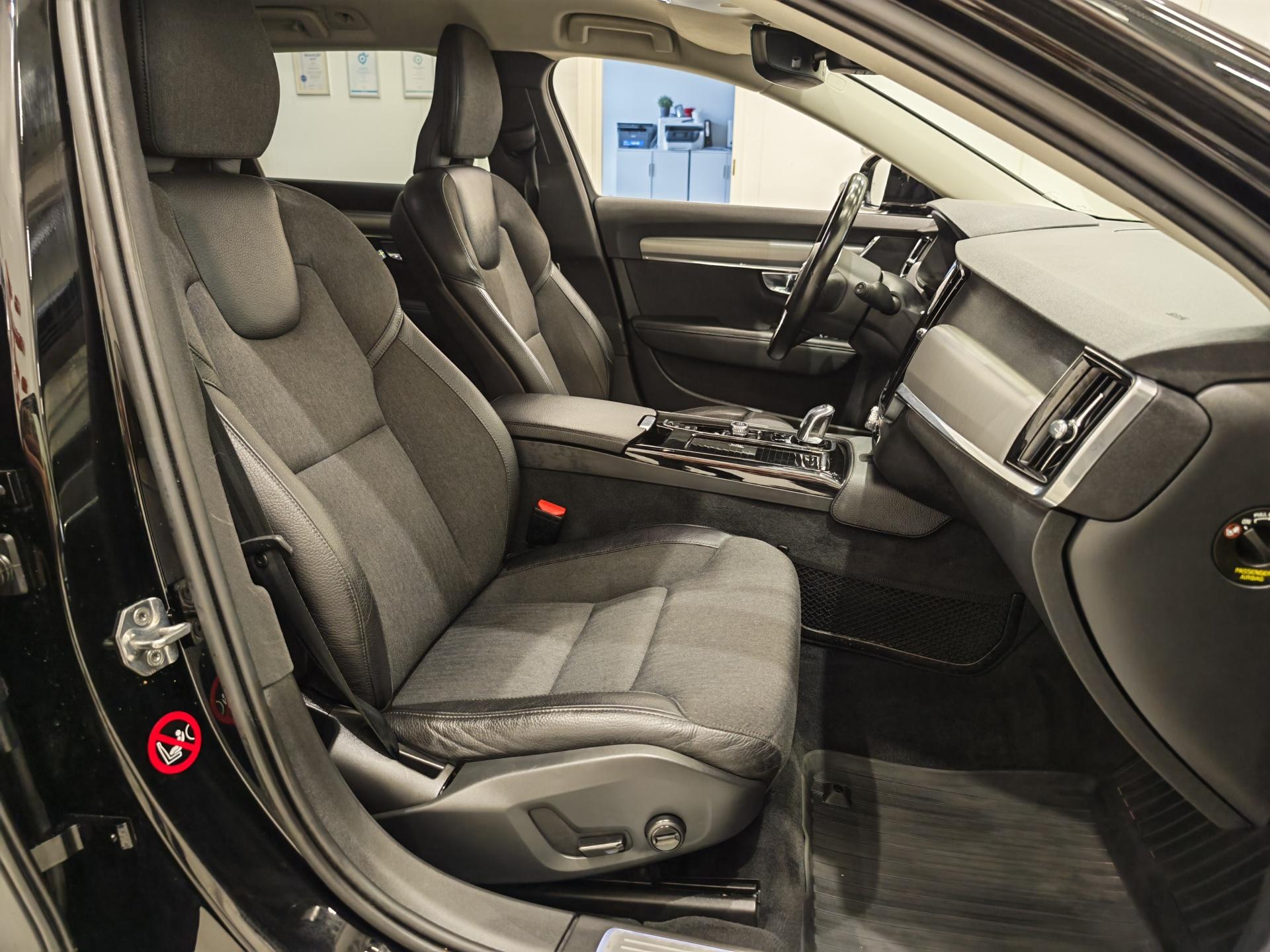 VOLVO V90 2019