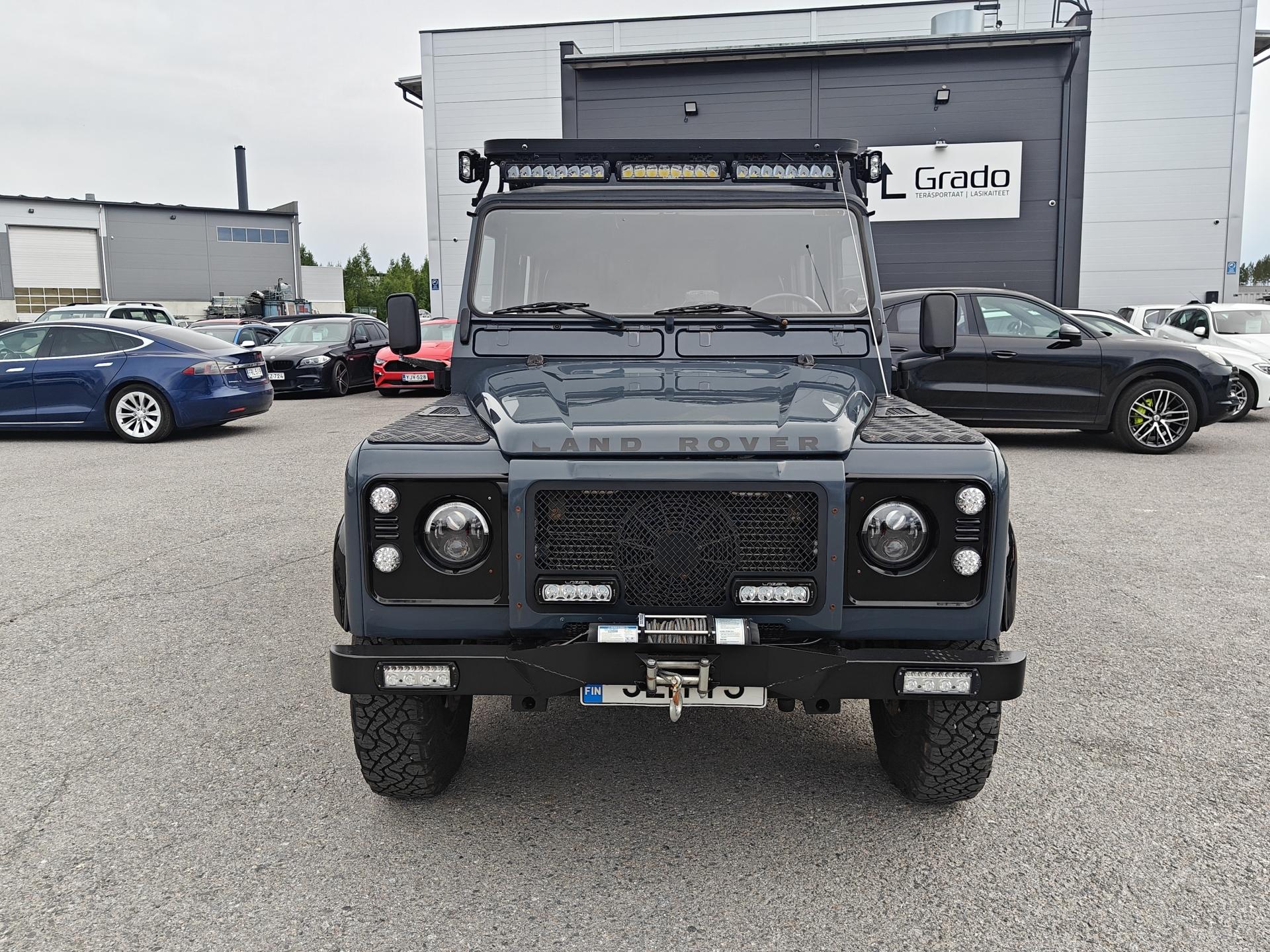 LAND ROVER Defender 2003