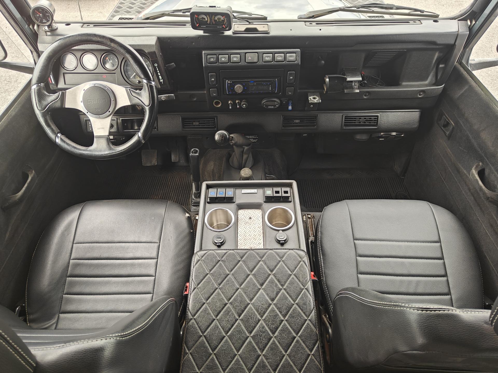 LAND ROVER Defender 2003