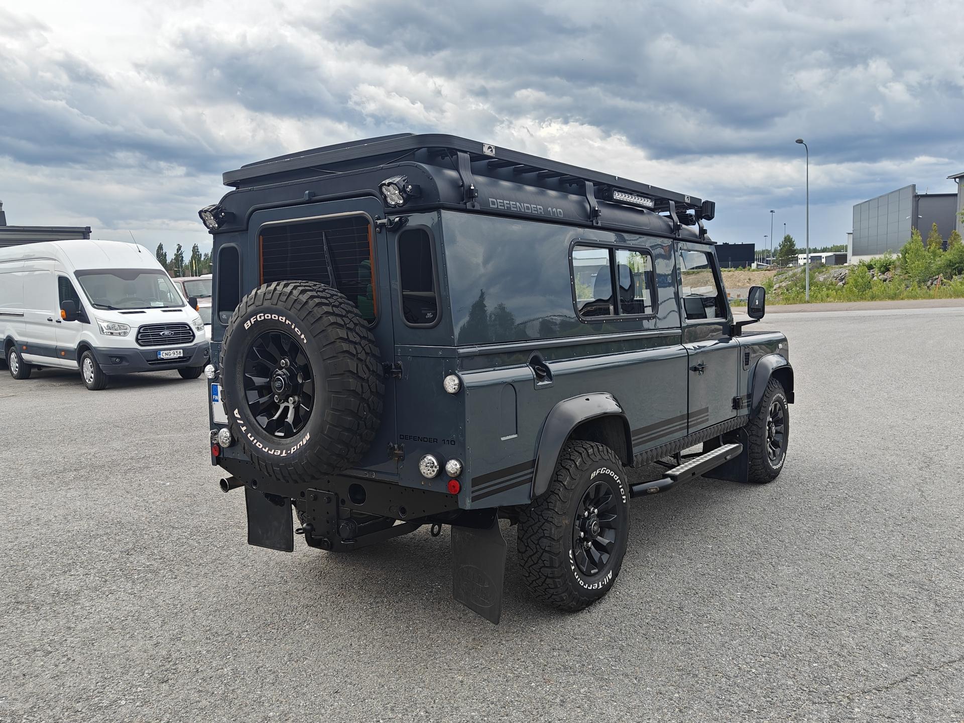 LAND ROVER Defender 2003