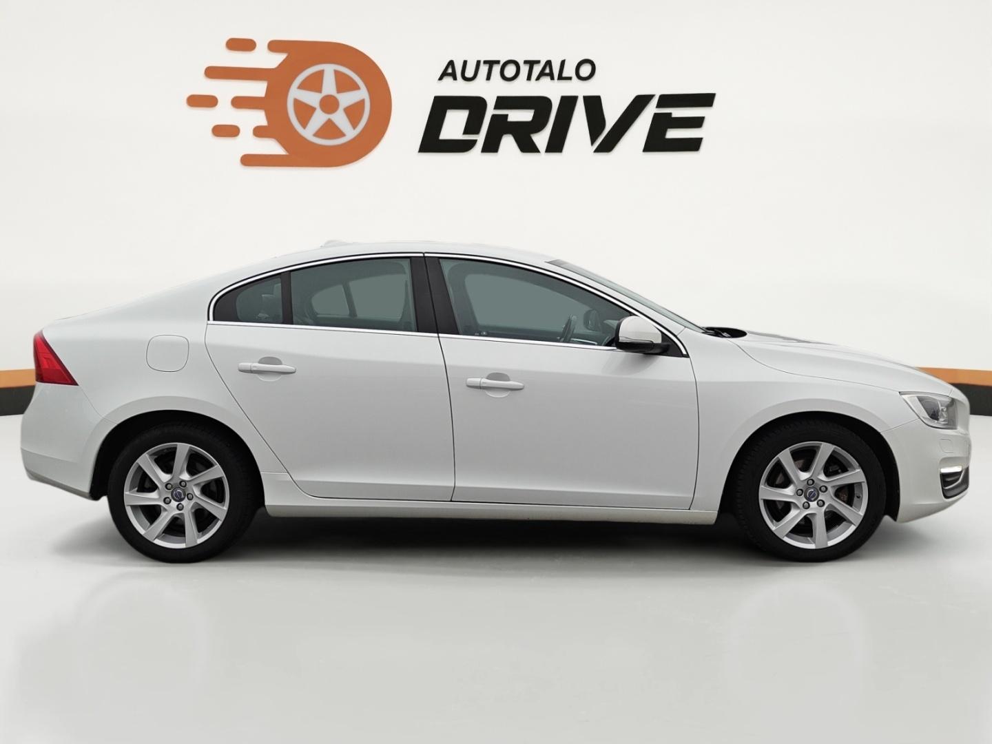 VOLVO S60 2015