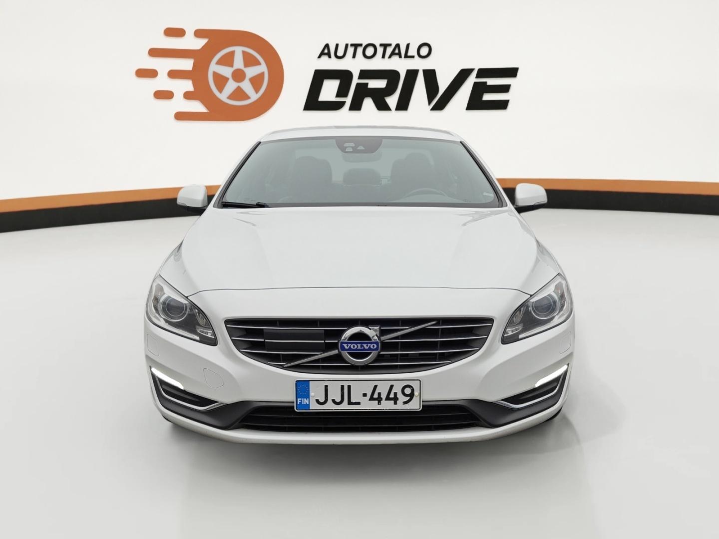 VOLVO S60 2015
