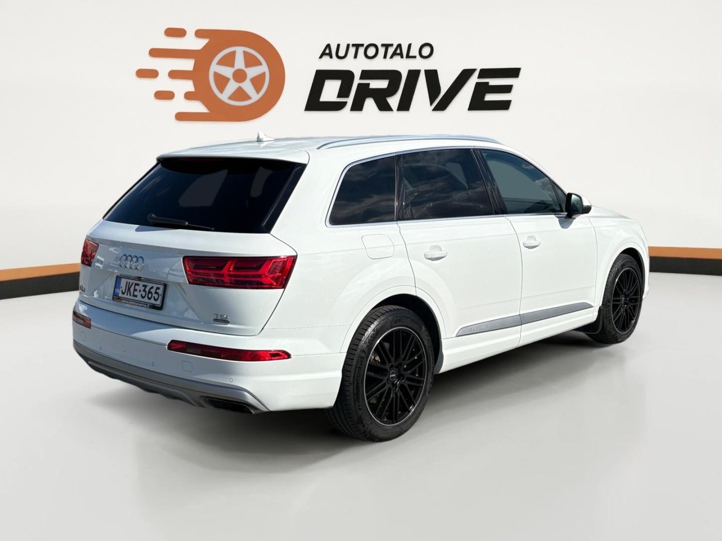 AUDI Q7 2017