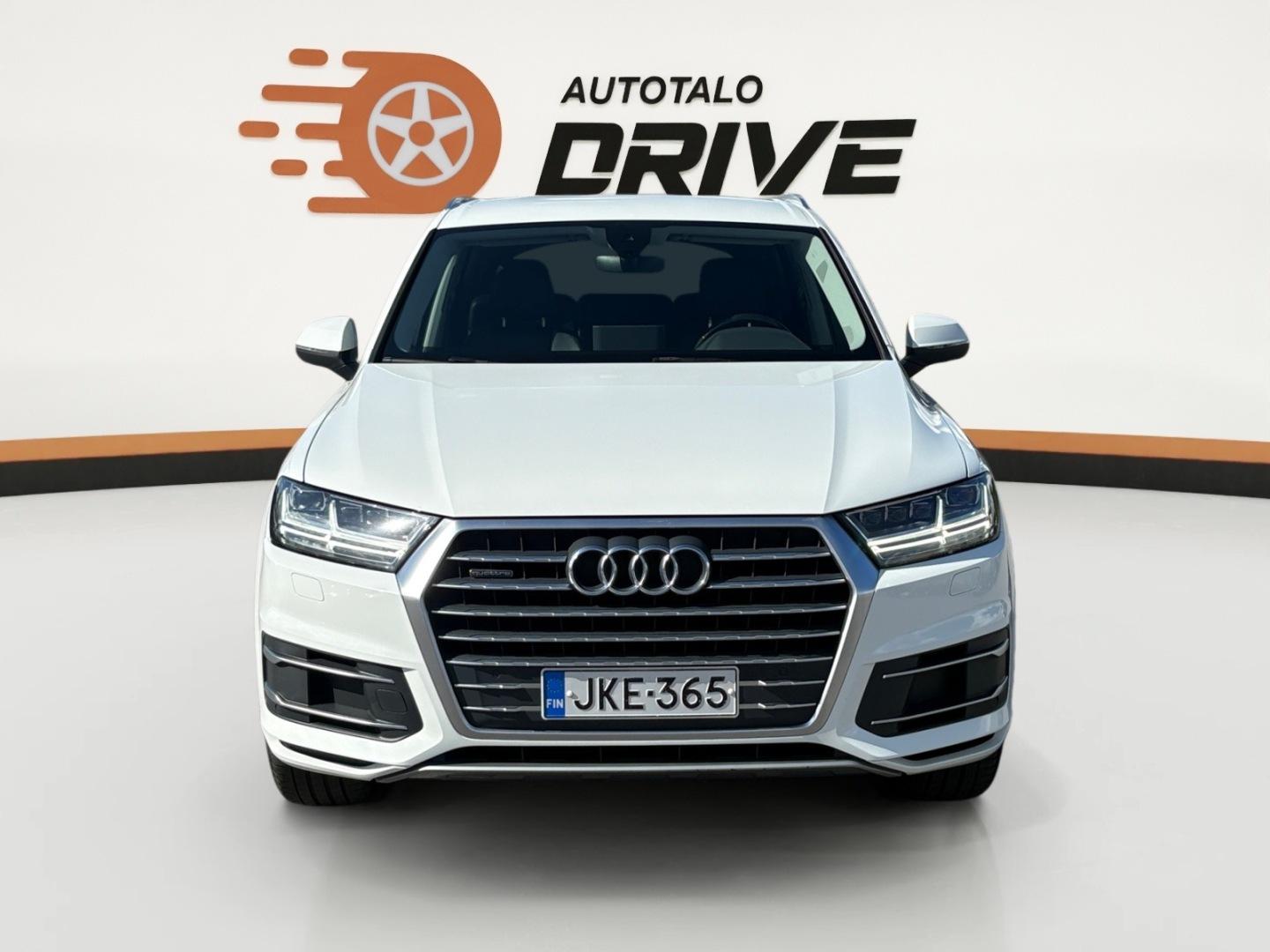 AUDI Q7 2017