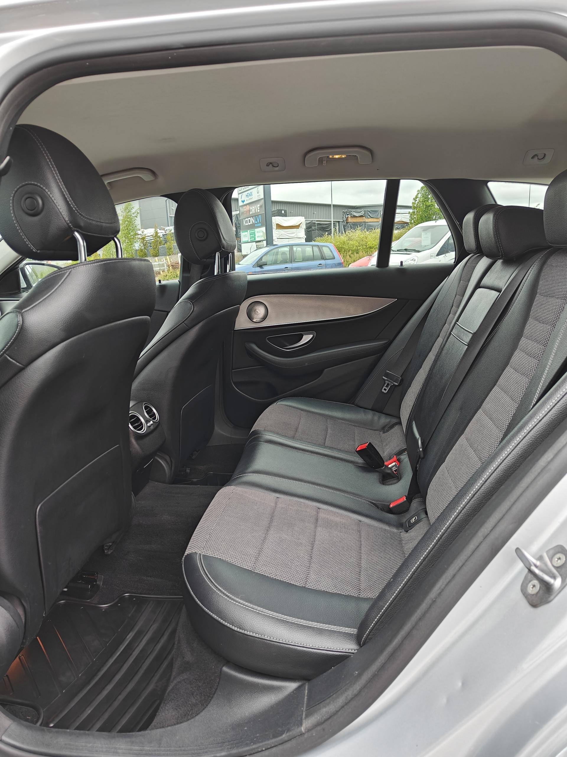 MERCEDES-BENZ E 2017