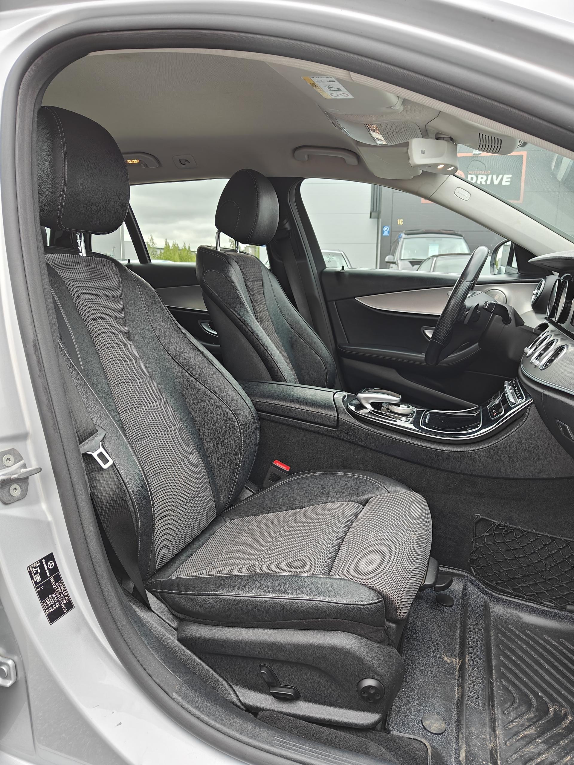 MERCEDES-BENZ E 2017