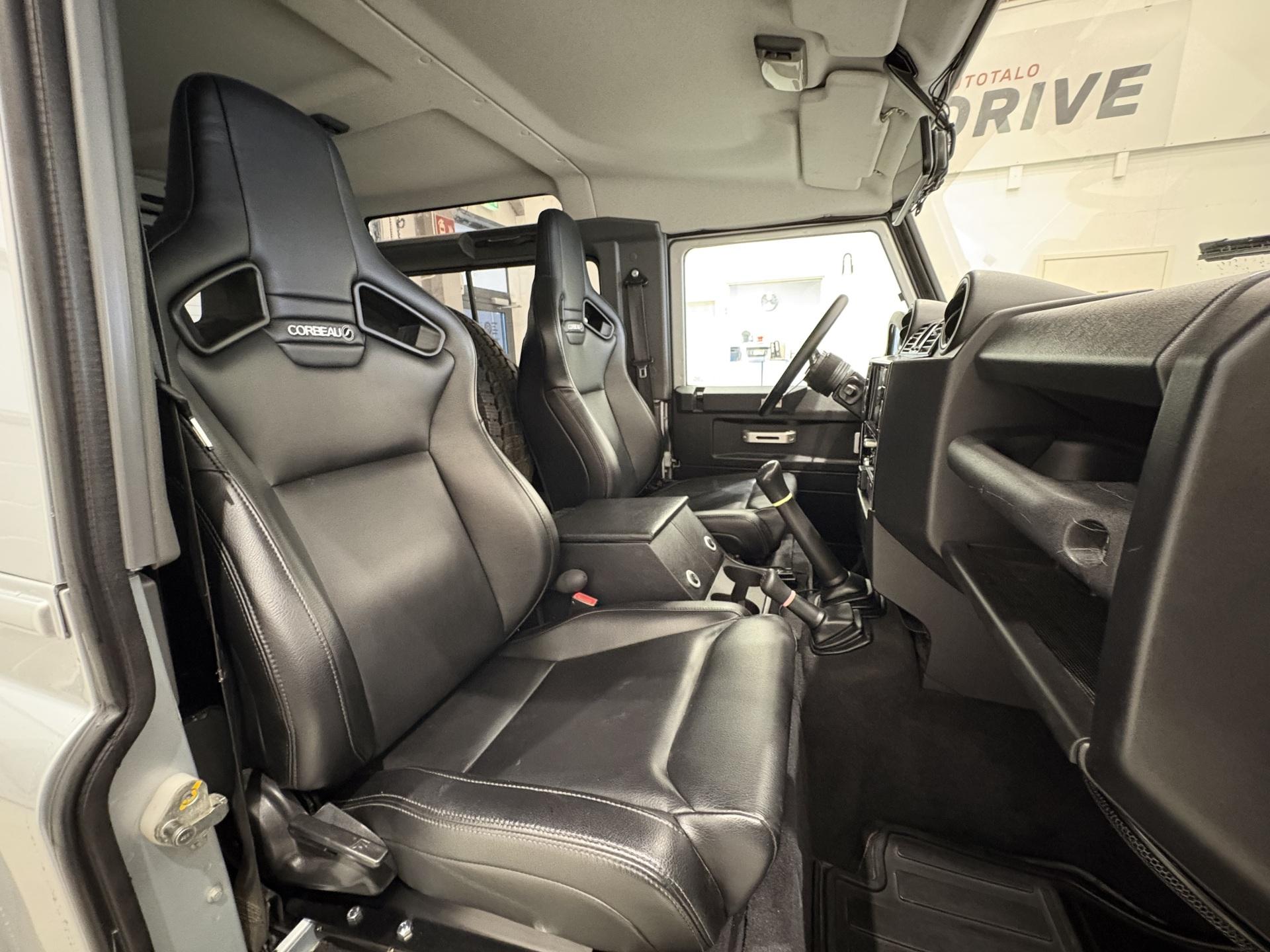LAND ROVER Defender 2008