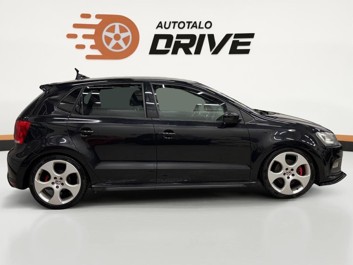 VOLKSWAGEN Polo 2011