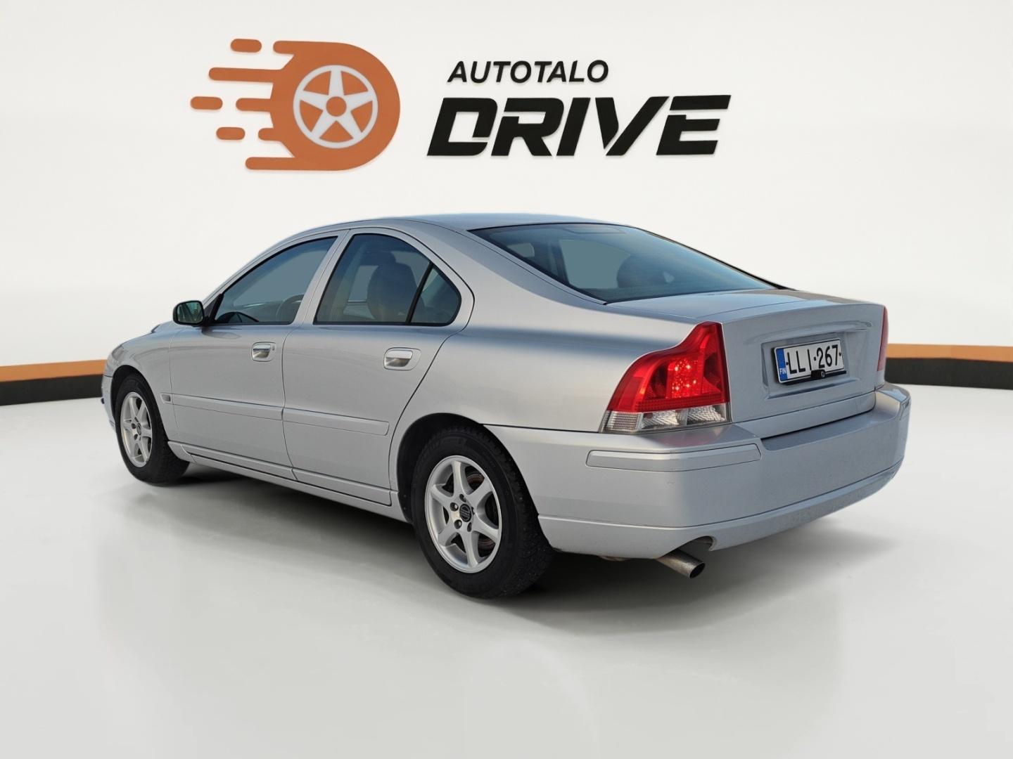 VOLVO S60 2005