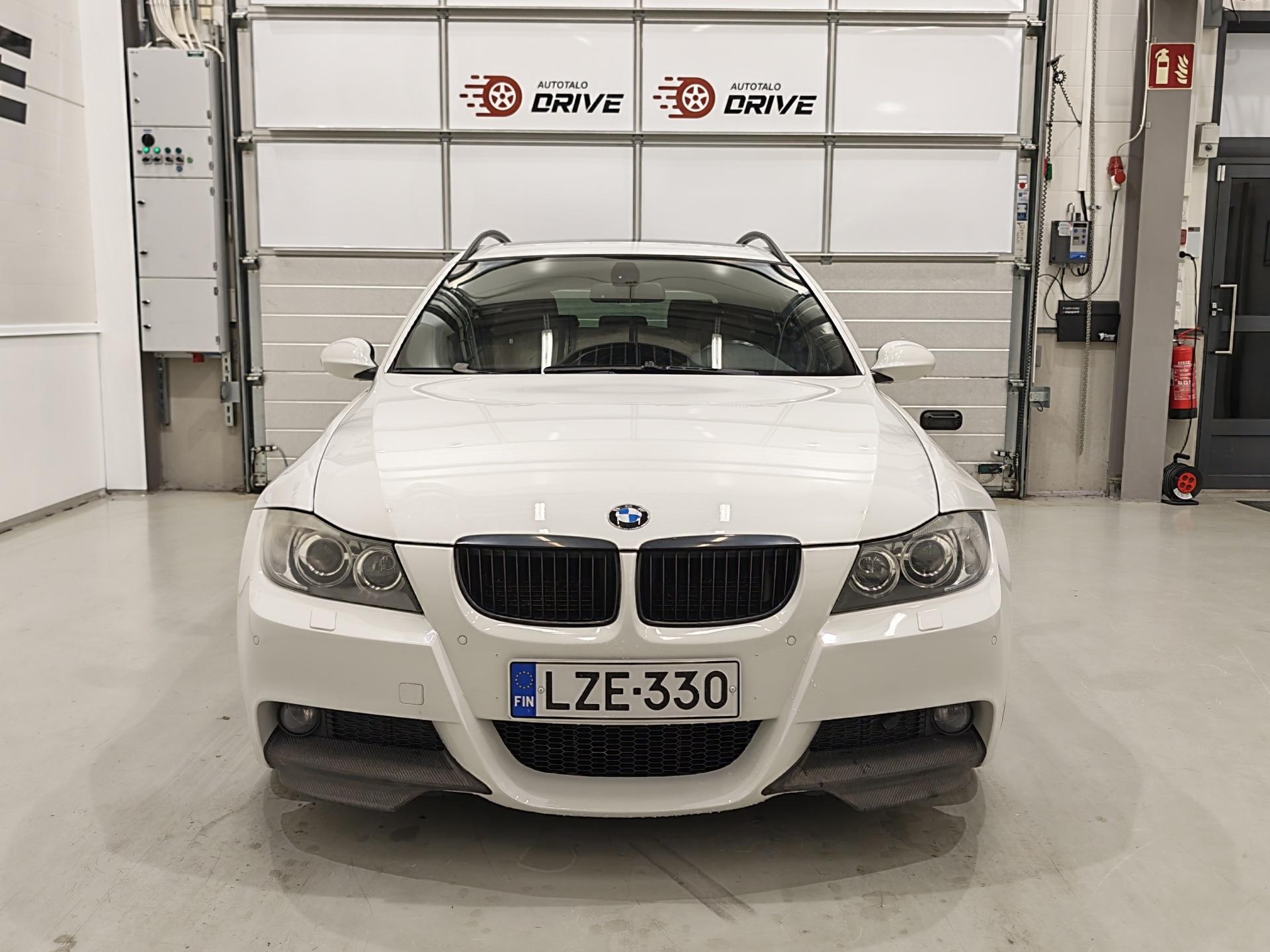 BMW 330 2008