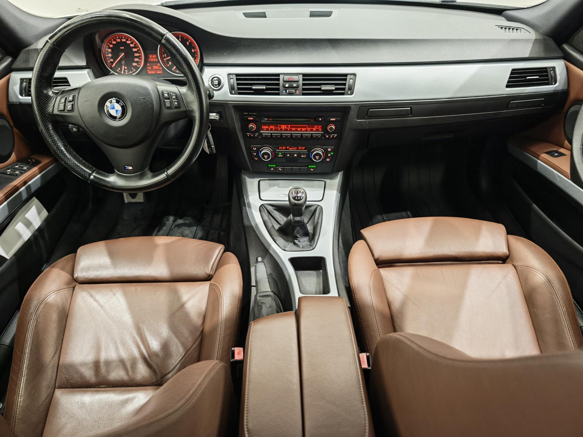 BMW 330 2008