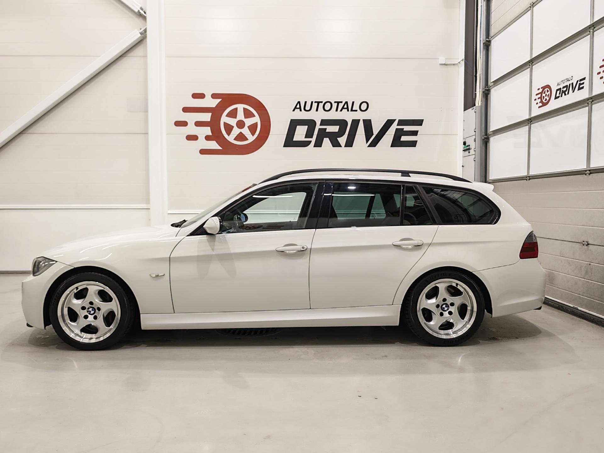 BMW 330 2008