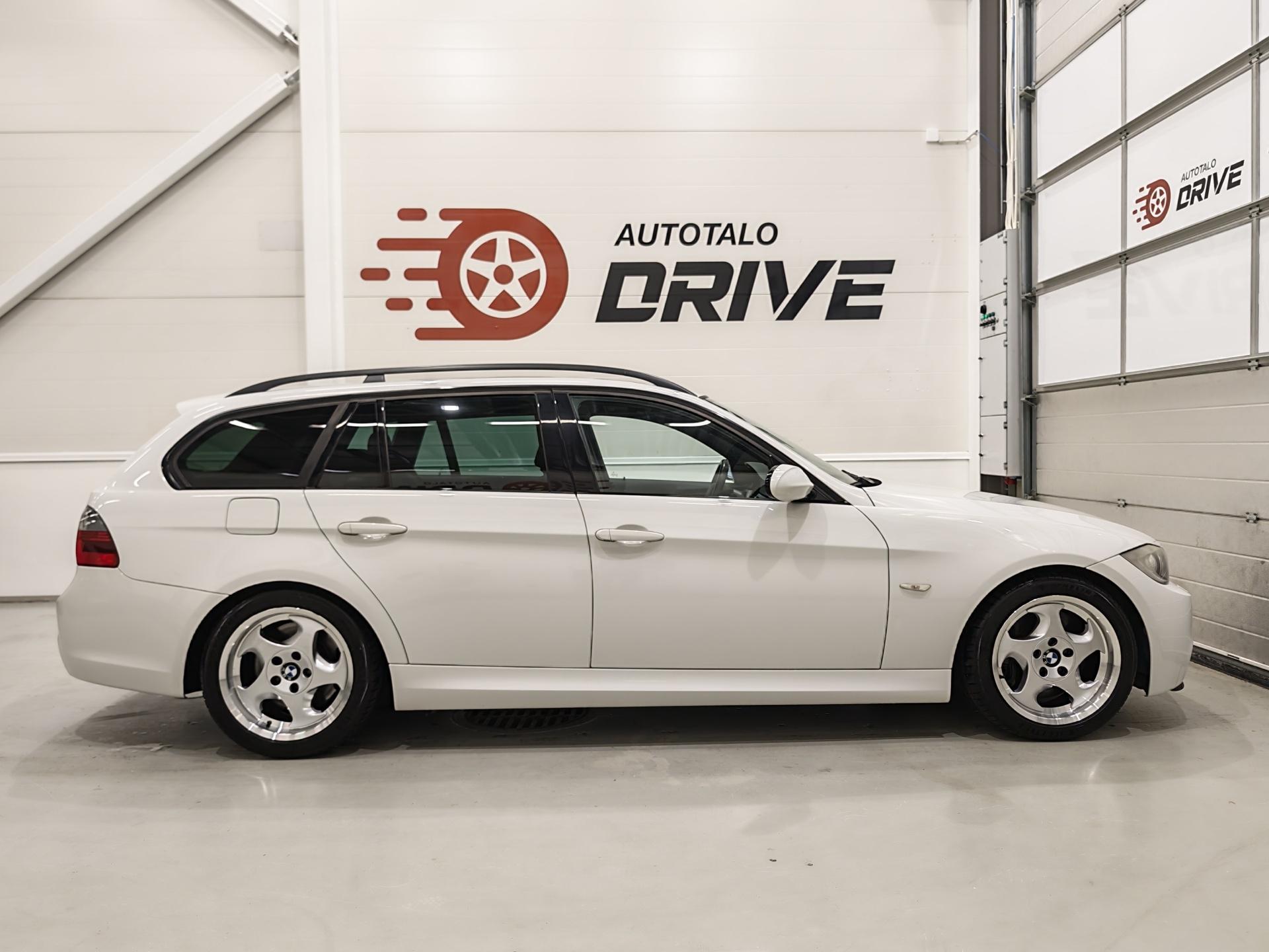 BMW 330 2008