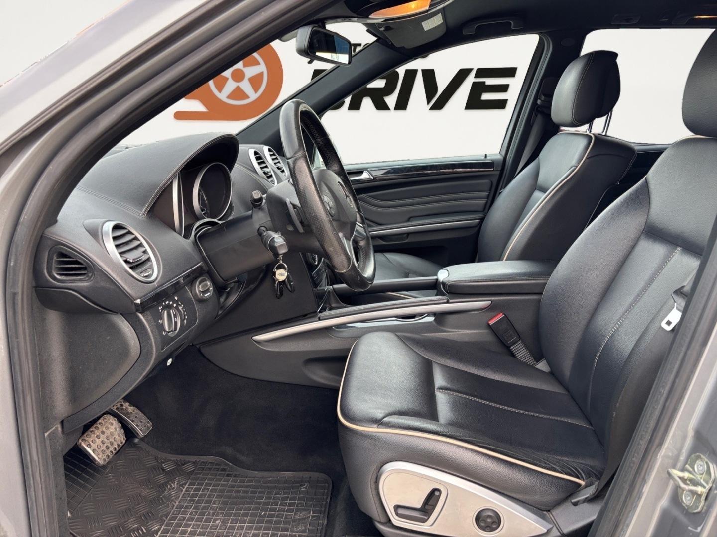 MERCEDES-BENZ ML 2011