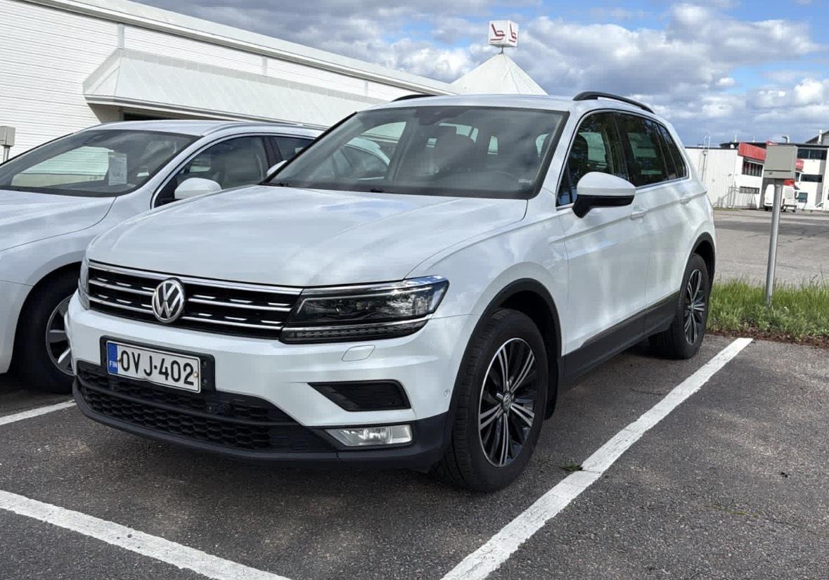 VOLKSWAGEN Tiguan 2016