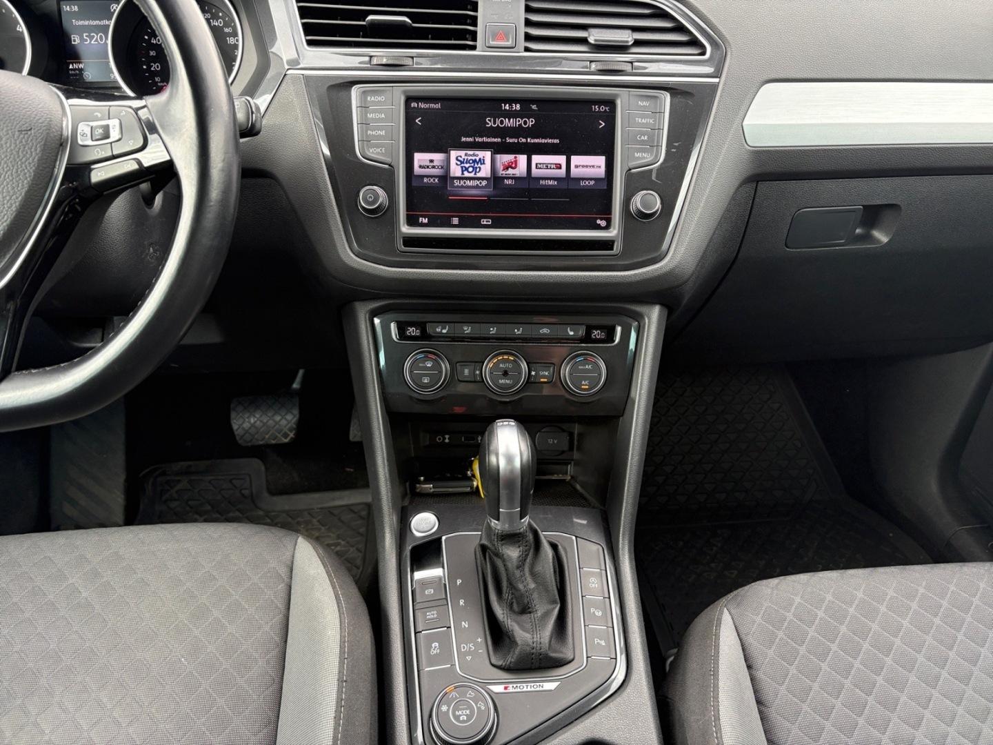 VOLKSWAGEN Tiguan 2016