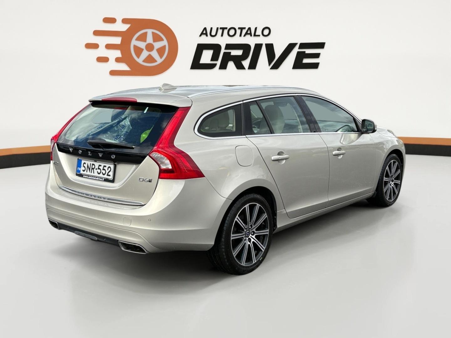 VOLVO V60 2017