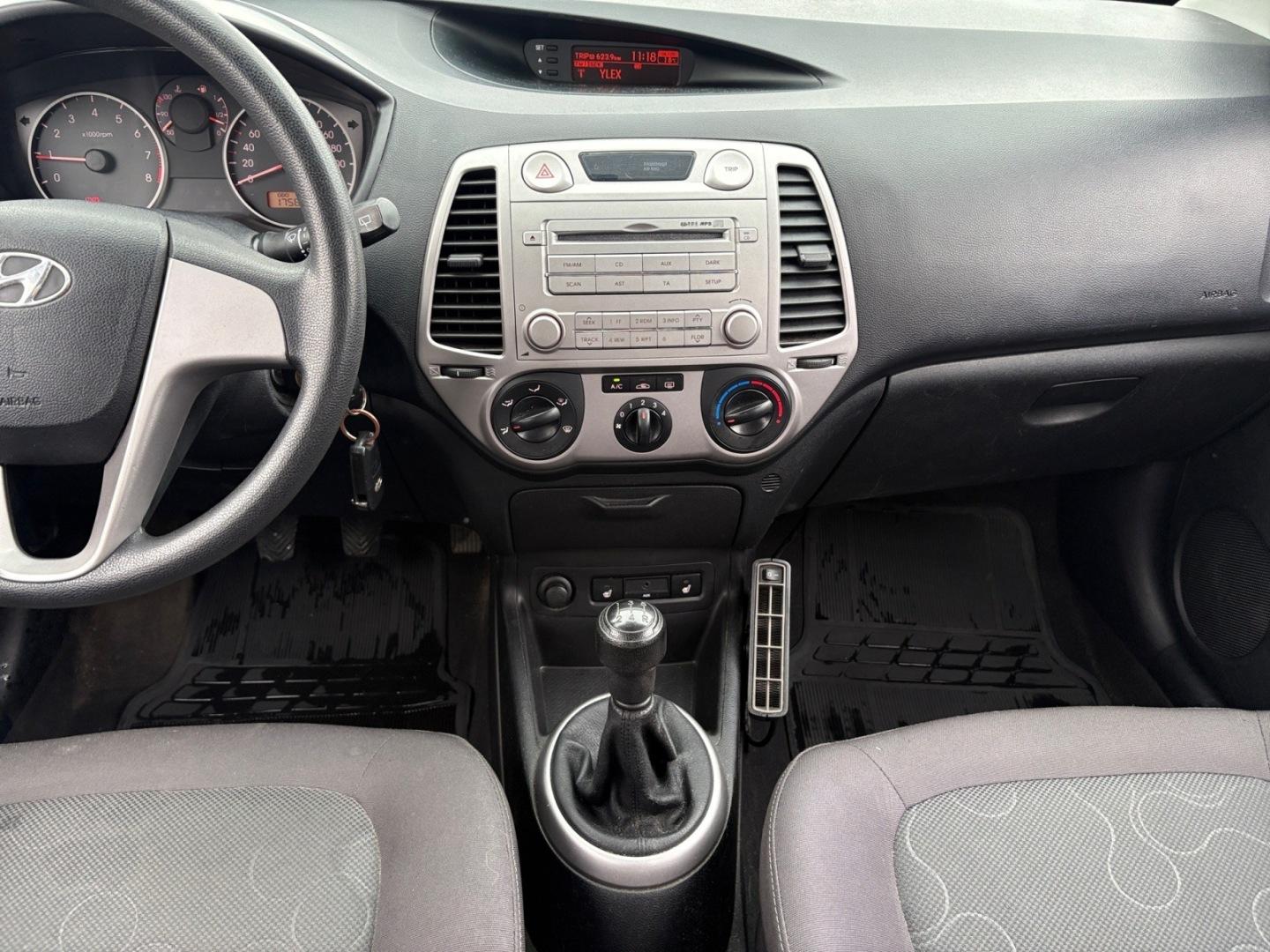 HYUNDAI i20 2010