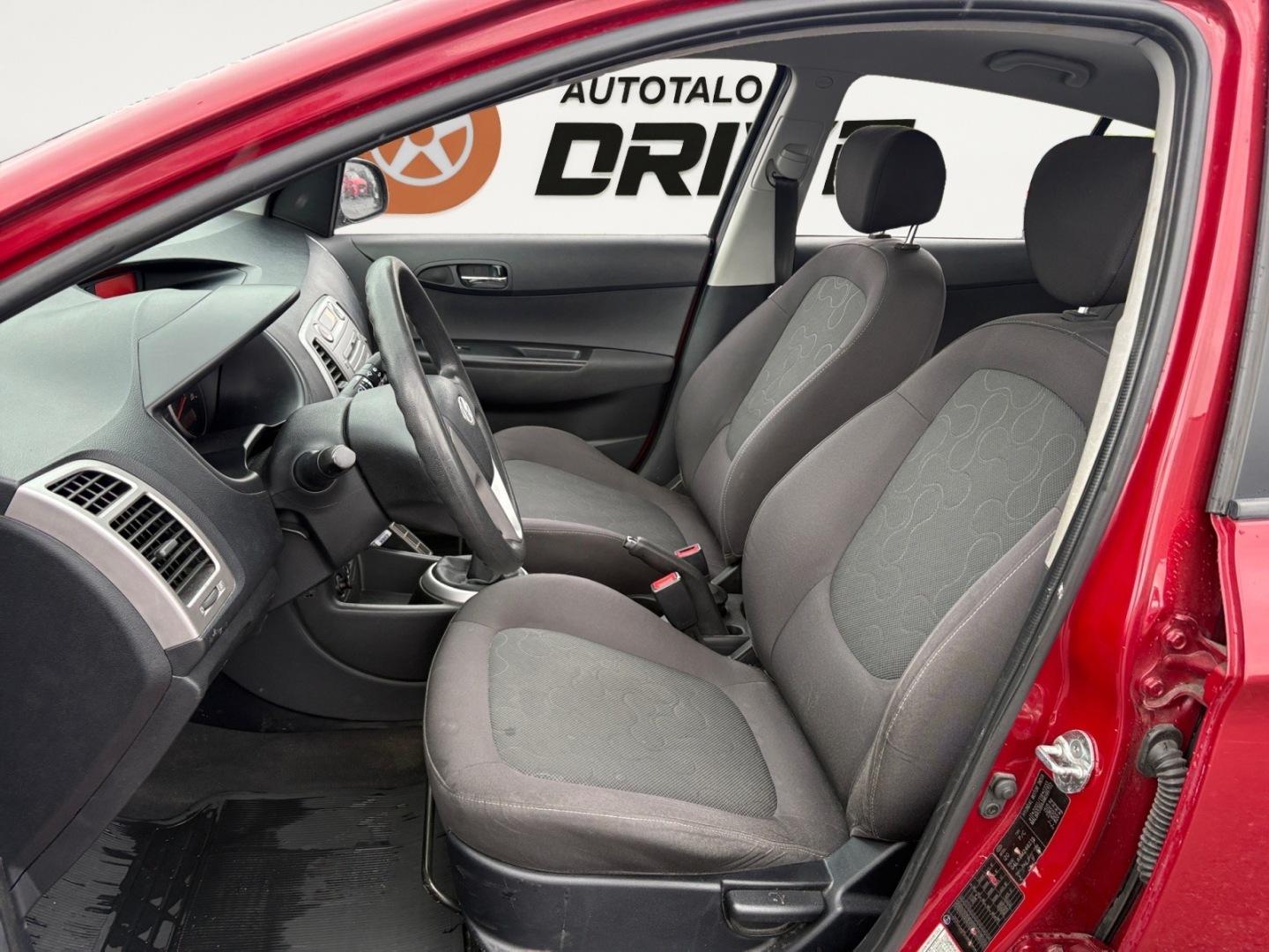 HYUNDAI i20 2010