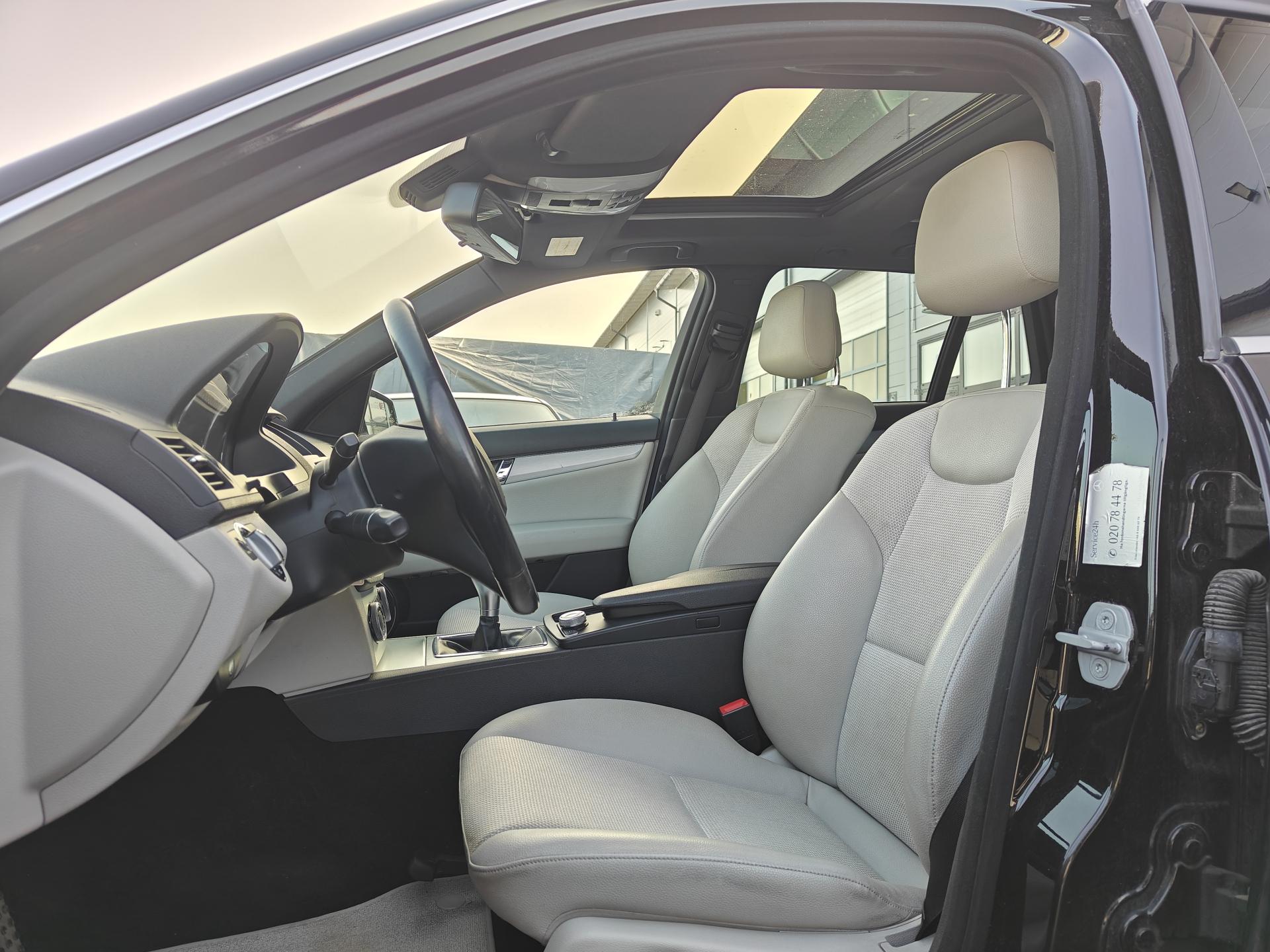 MERCEDES-BENZ C 2010