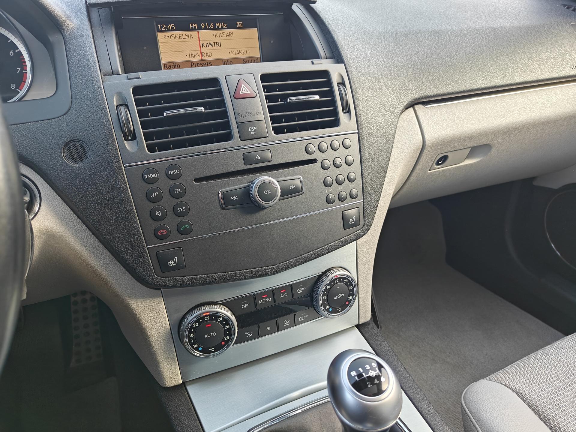 MERCEDES-BENZ C 2010