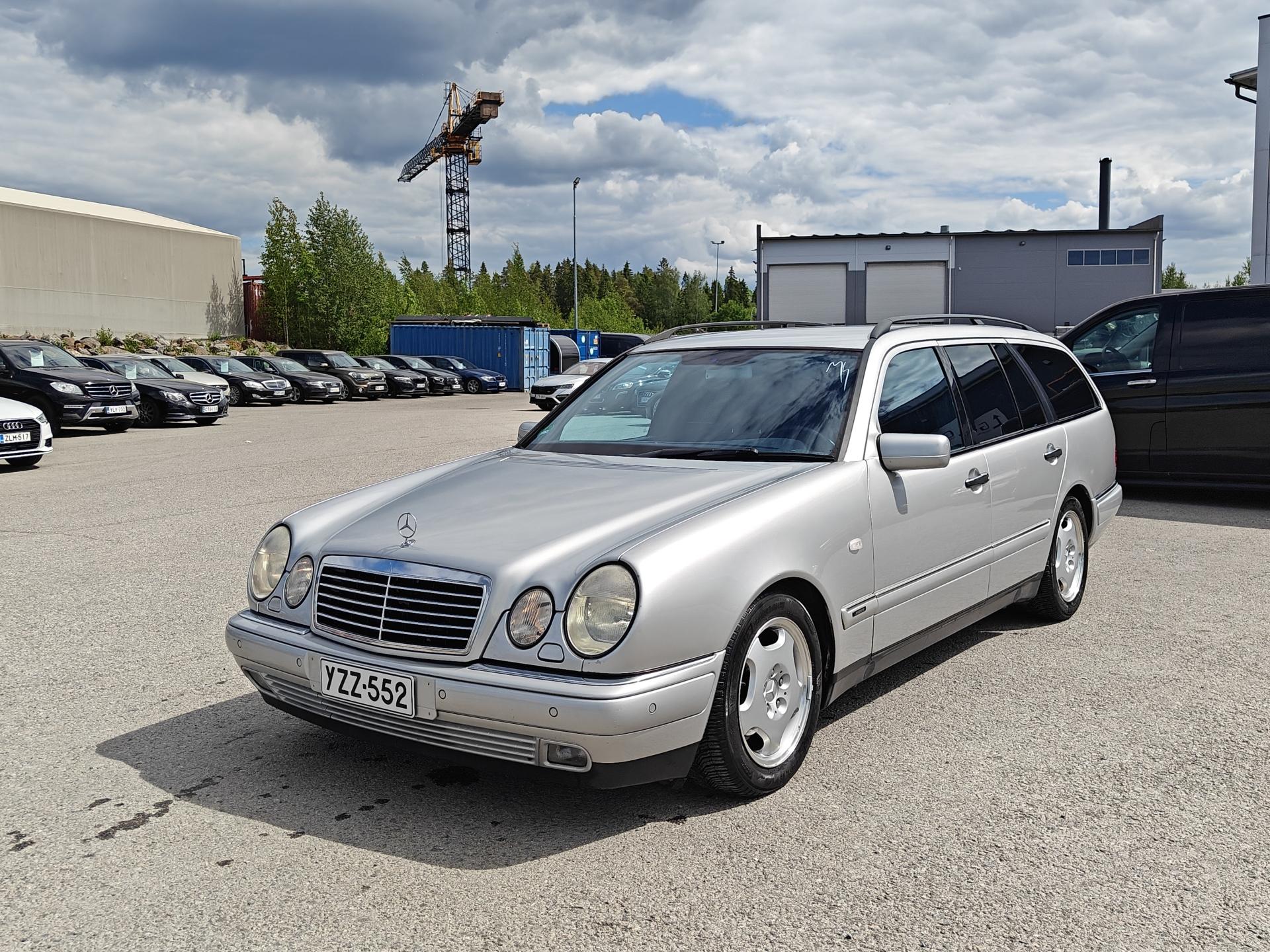 MERCEDES-BENZ E 1997