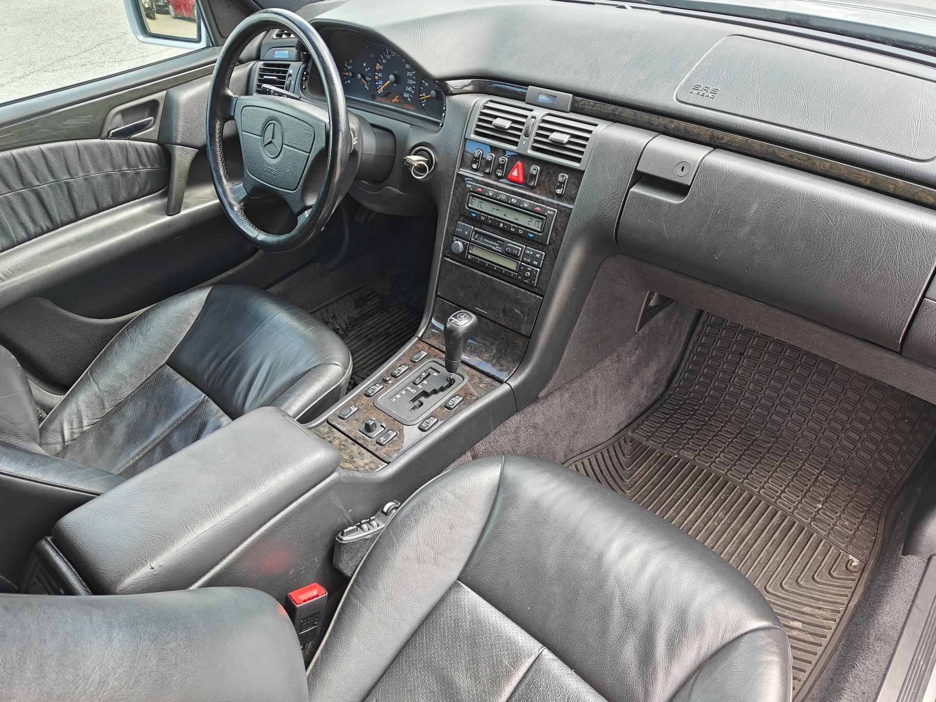 MERCEDES-BENZ E 1997