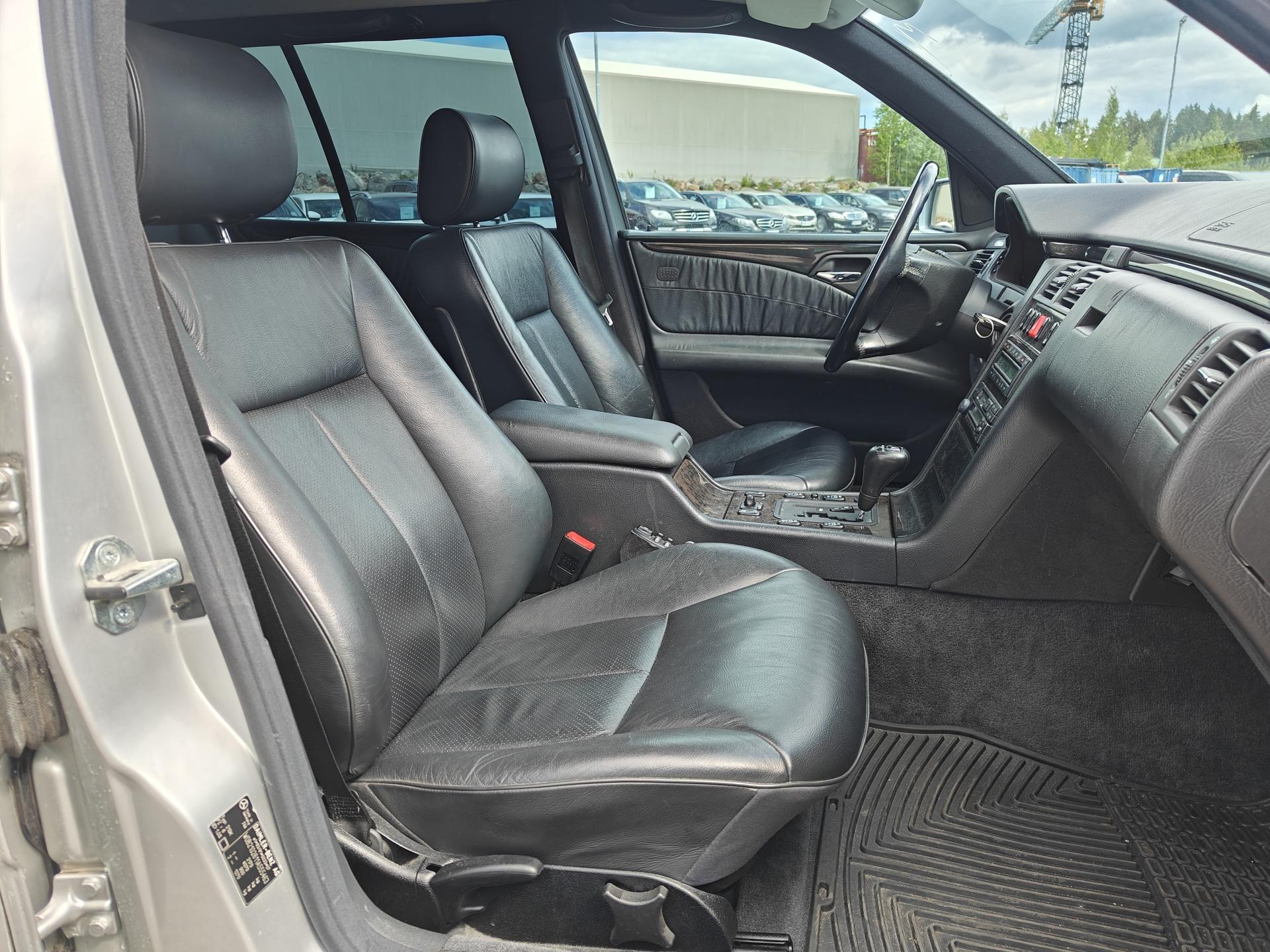 MERCEDES-BENZ E 1997