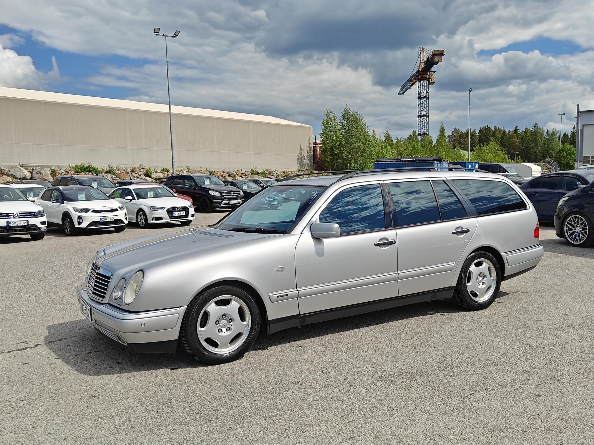 MERCEDES-BENZ E 1997