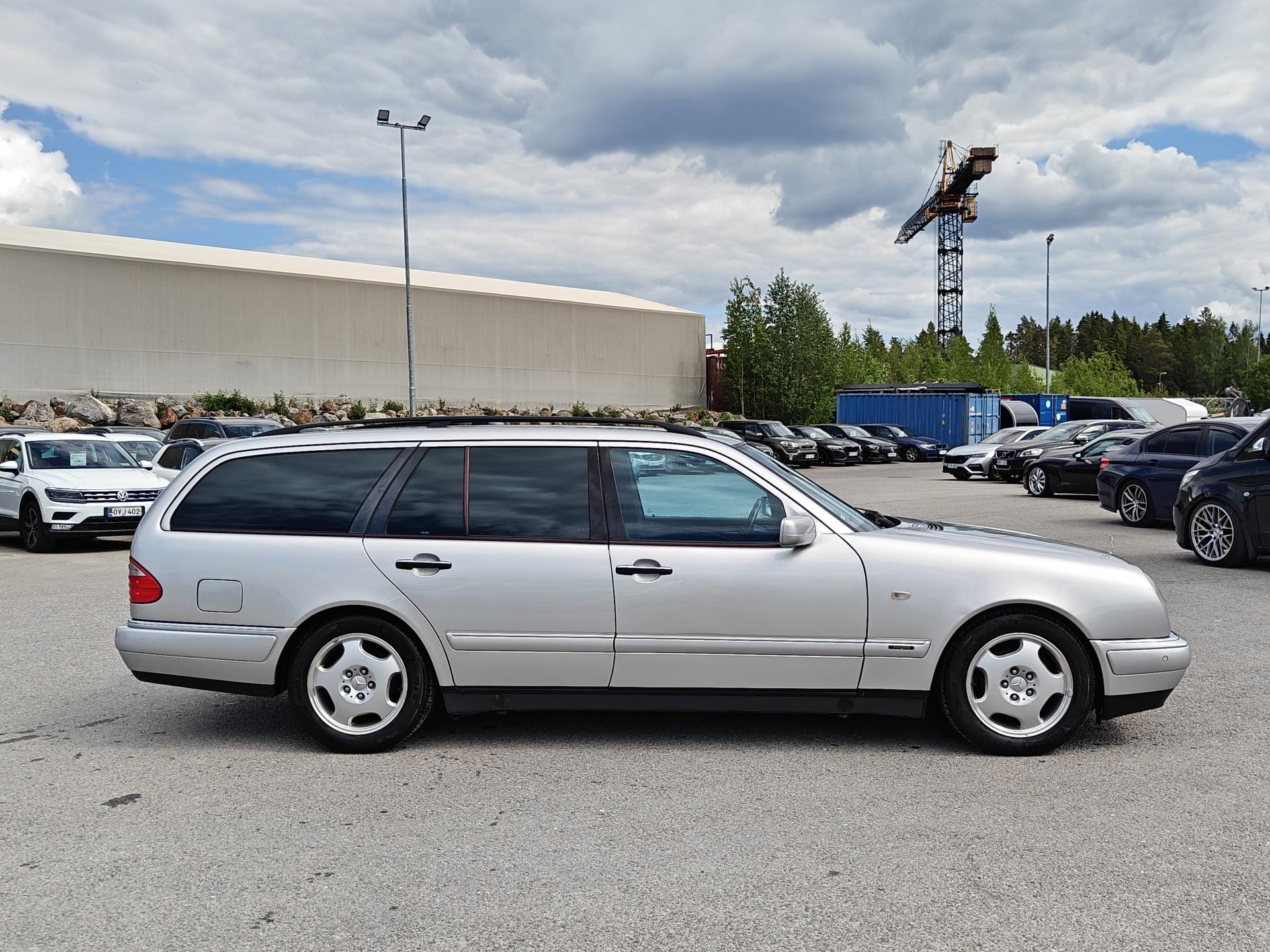 MERCEDES-BENZ E 1997