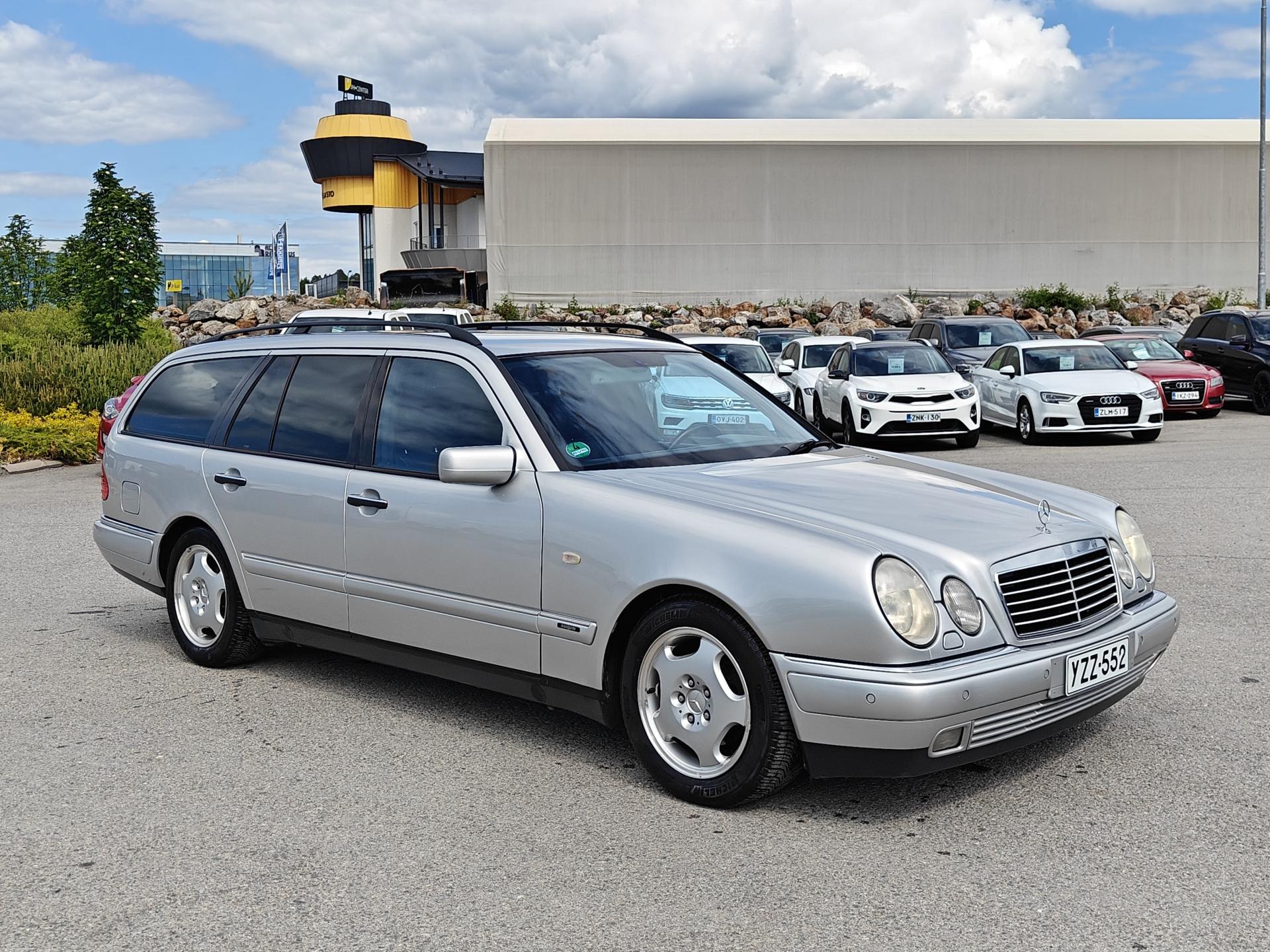 MERCEDES-BENZ E 1997