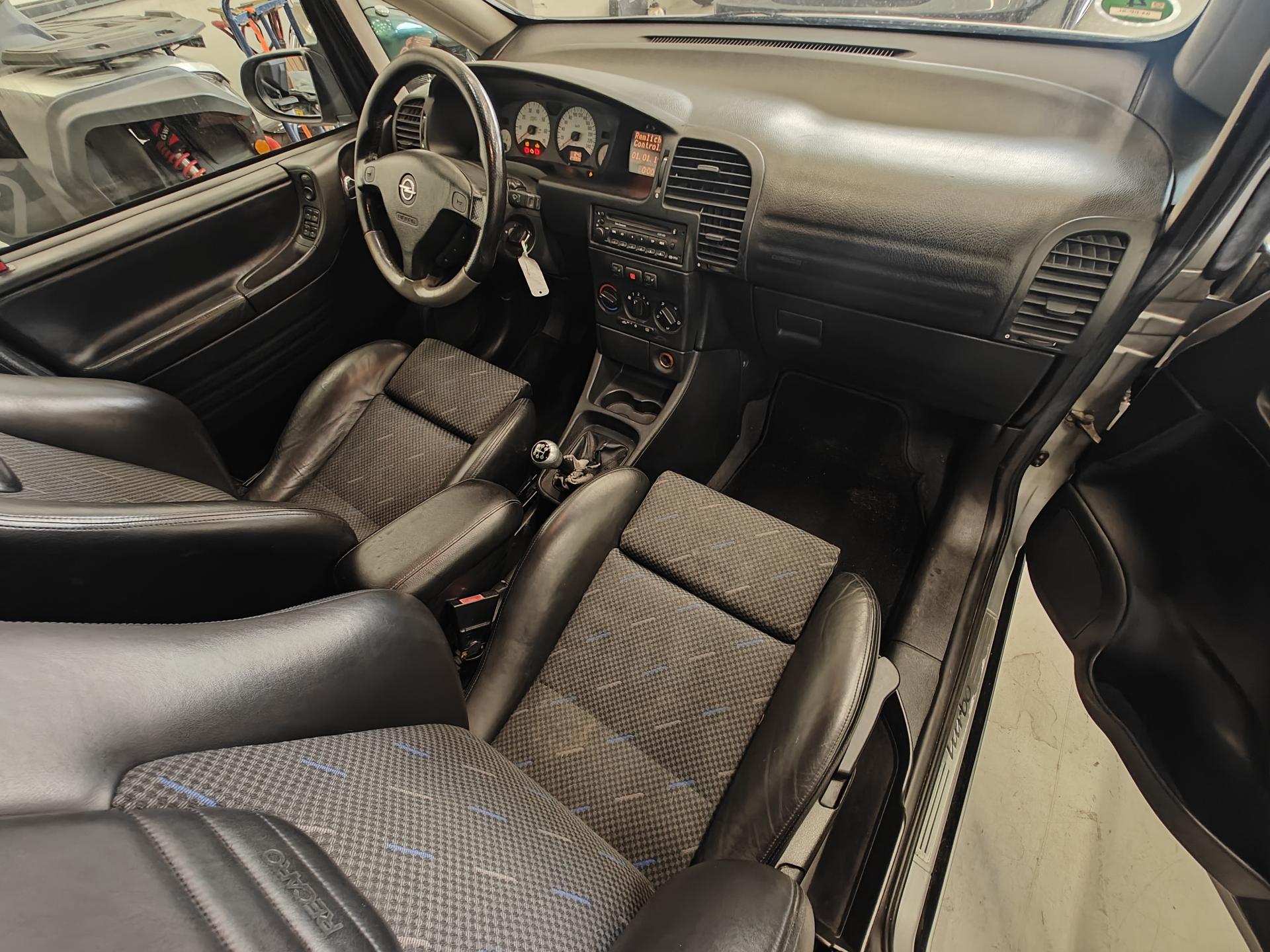 OPEL Zafira 2004